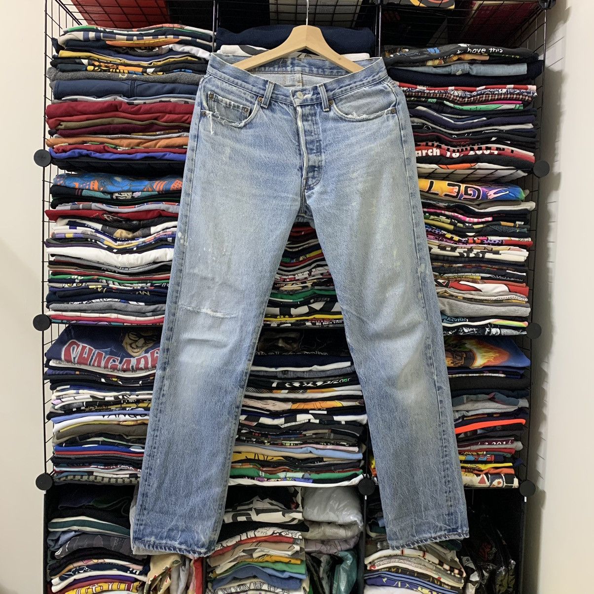 Levi's VINTAGE LEVIS 501 (KURT KOBAIN) Size US 29 - 1 Thumbnail
