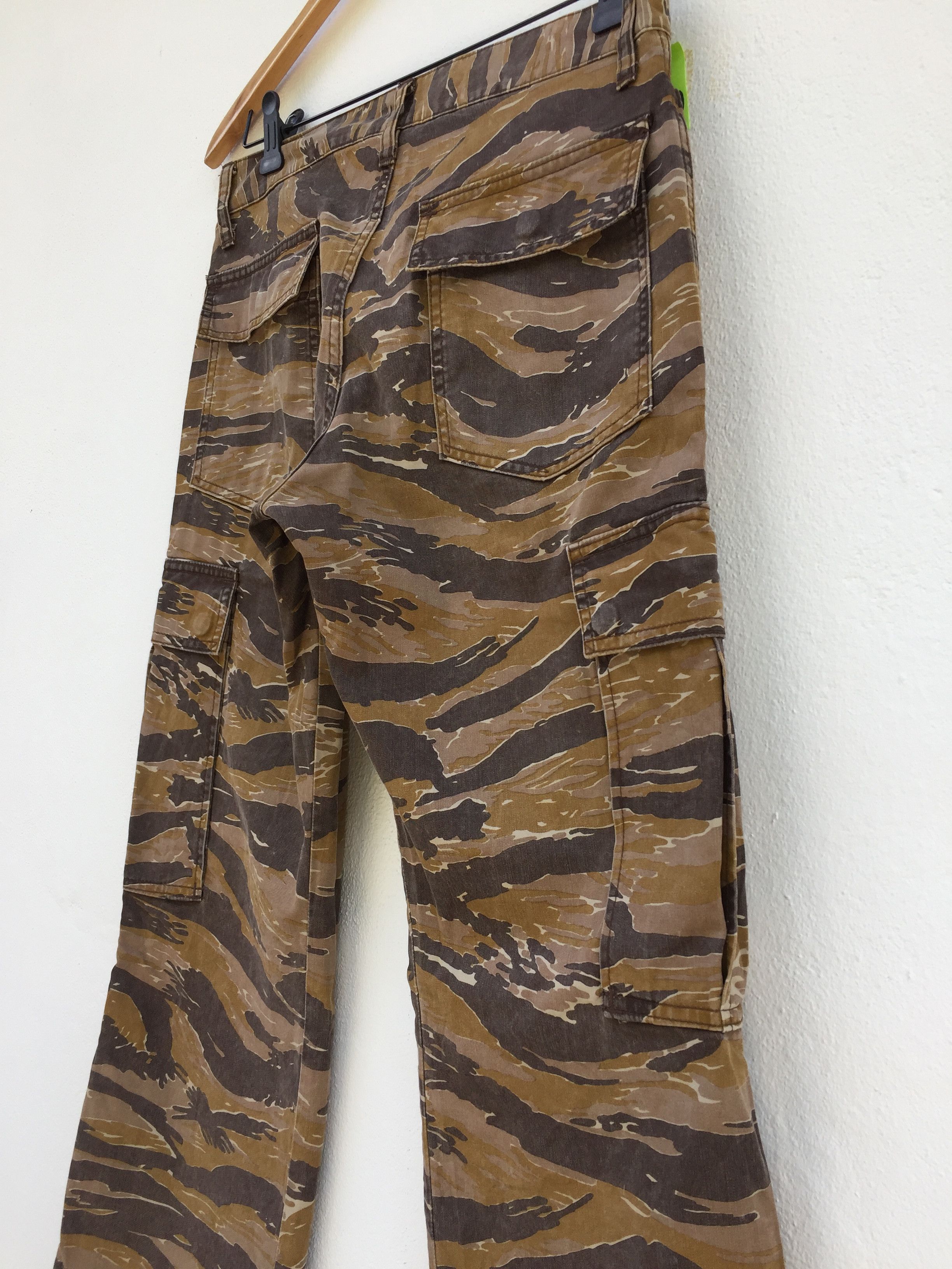 Hysteric Glamour HYSTERIC GLAMOUR Camo Tiger Striped Cargo Pant Army Style Size US 30 / EU 46 - 16 Thumbnail