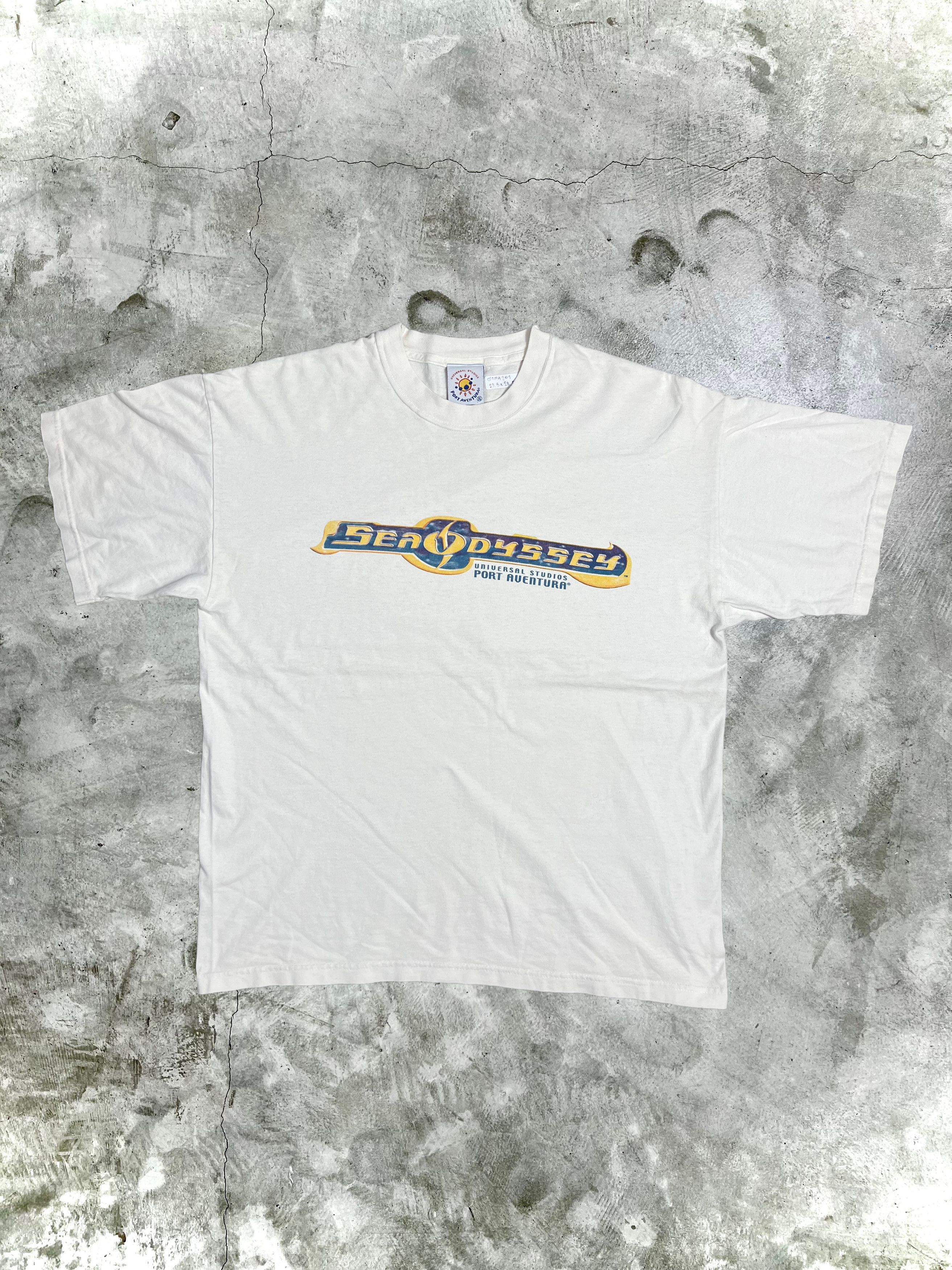 Universal Studios GTMA201 Vintage Sea Odyssey Universal Studios Promo tee (XL) Size US XL / EU 56 / 4 - 1 Thumbnail