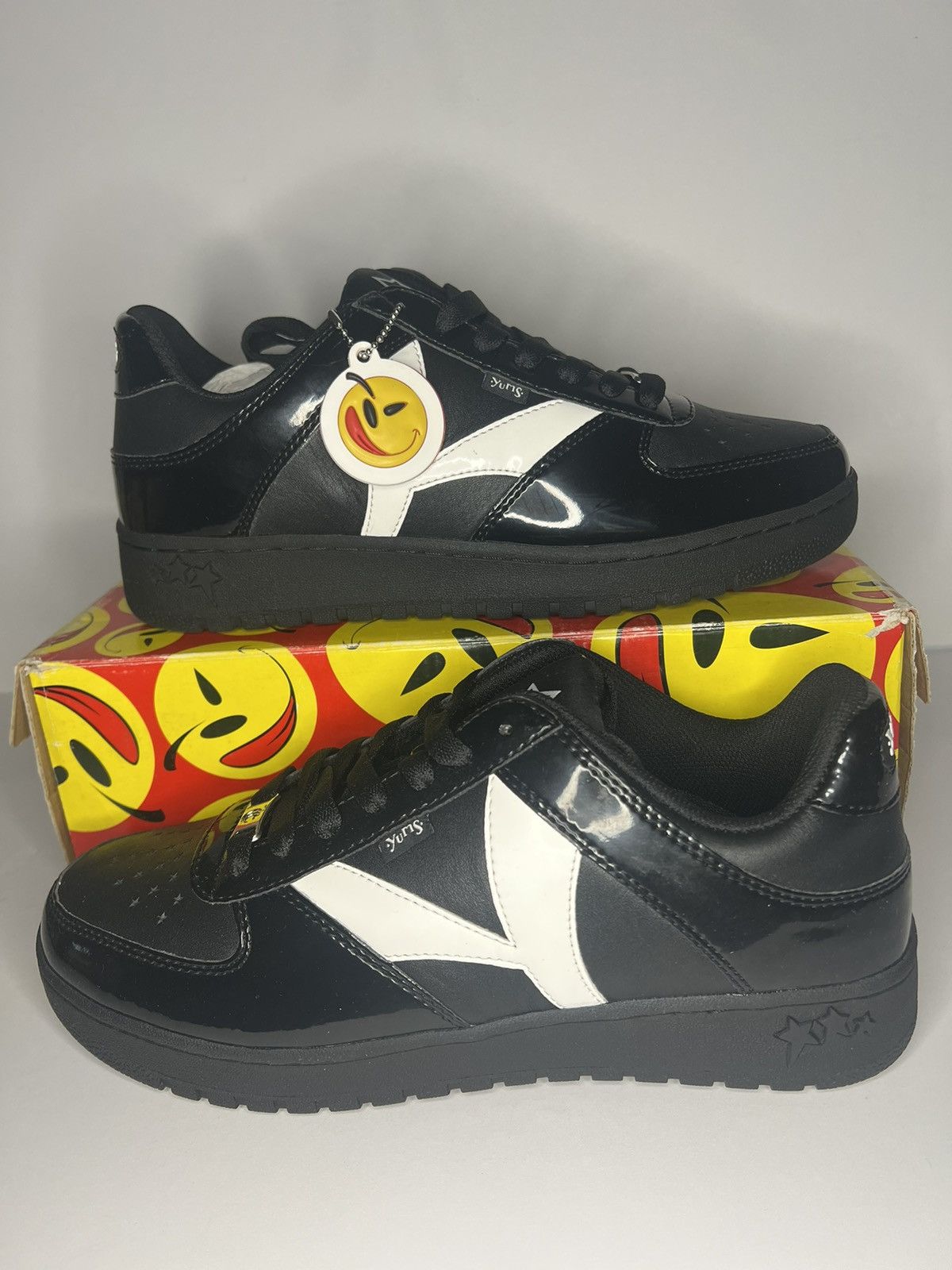 Vintage YUMS SHOES “CANDY APPLE” DEADSTOCK | Grailed display picture 2