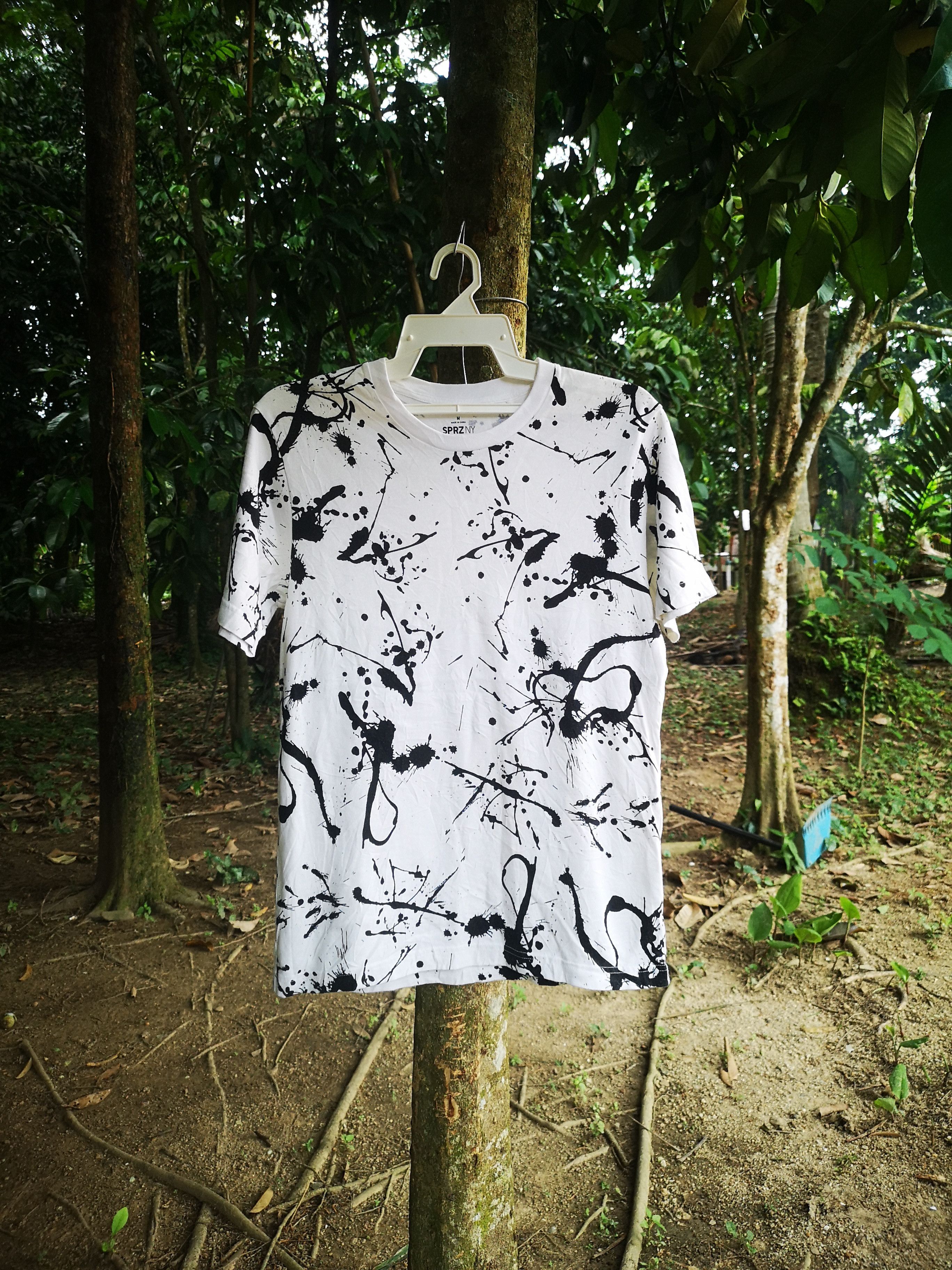 Designer × Uniqlo Art & Design SPRZ X Uniqlo Size US M / EU 48-50 / 2 - 1 Thumbnail
