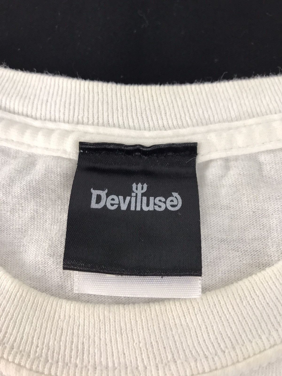 Japanese Brand Deviluse World Famous Skateboard Brand Heart Map Logo Tee Size US S / EU 44-46 / 1 - 3 Thumbnail