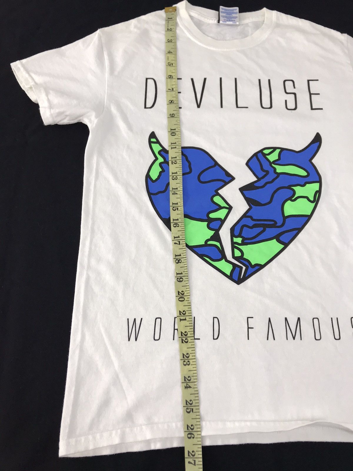 Japanese Brand Deviluse World Famous Skateboard Brand Heart Map Logo Tee Size US S / EU 44-46 / 1 - 8 Thumbnail