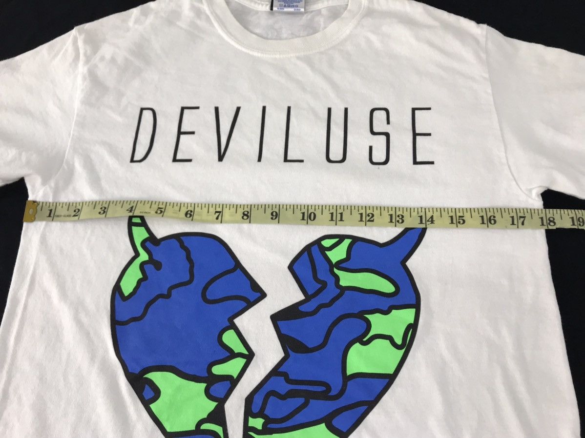Japanese Brand Deviluse World Famous Skateboard Brand Heart Map Logo Tee Size US S / EU 44-46 / 1 - 7 Thumbnail
