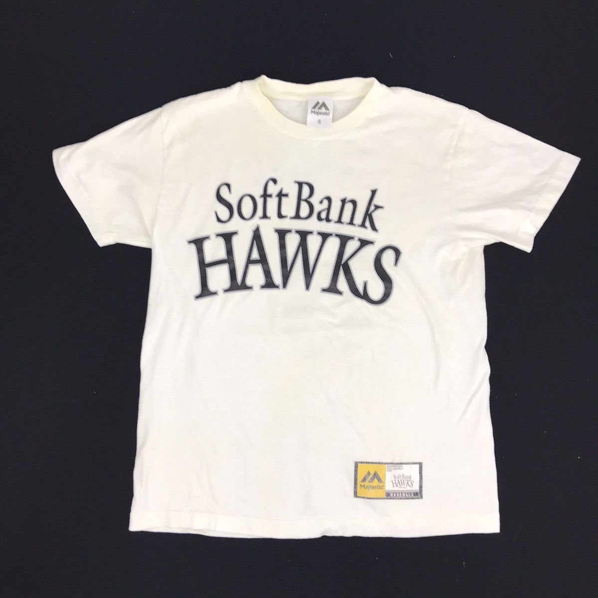 Majestic Vintage Soft Banks Hawks Yanagita Baseball Unisex Tee Size US S / EU 44-46 / 1 - 1 Thumbnail
