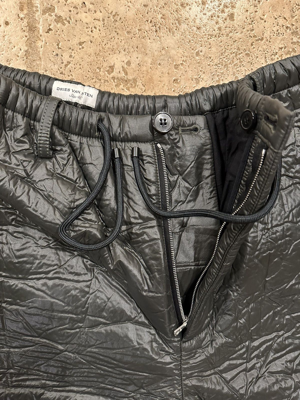 Dries Van Noten Dries Van Noten Plyd Crinkled / Wrinkled Padded Green Shorts Size US 30 / EU 46 - 6 Thumbnail