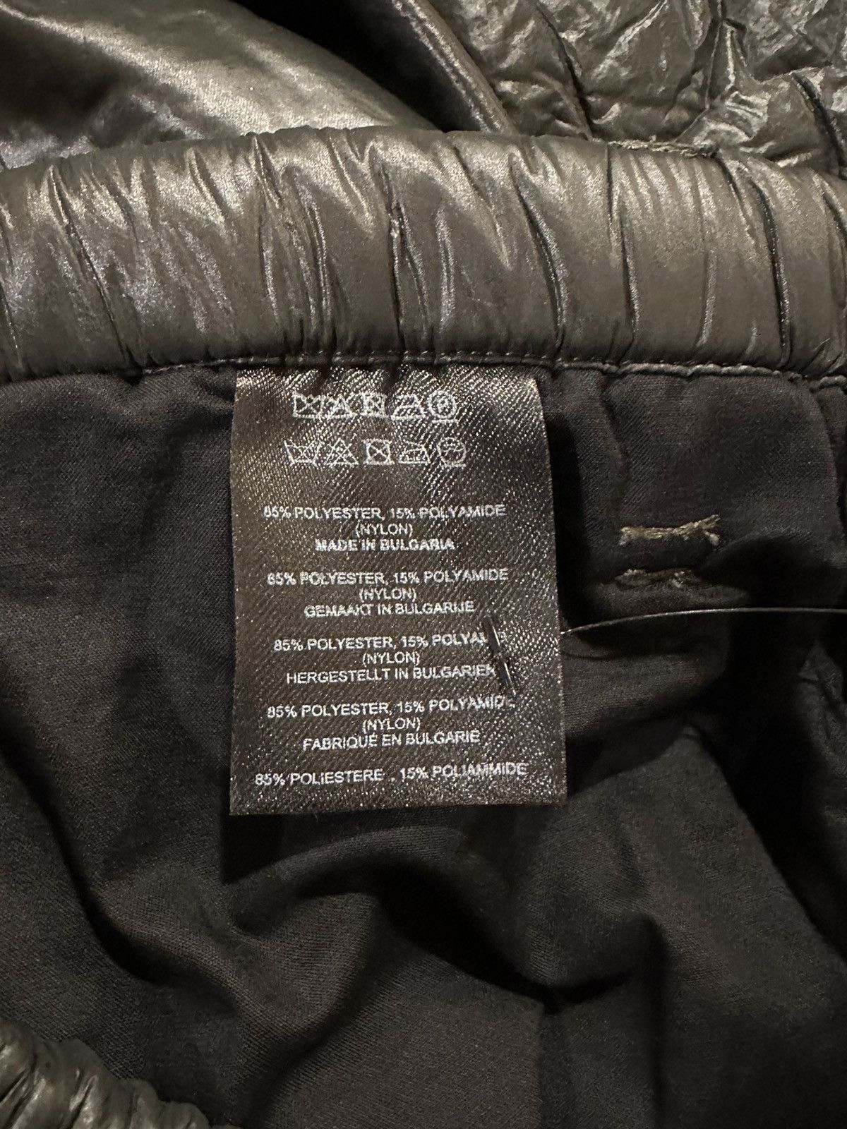 Dries Van Noten Dries Van Noten Plyd Crinkled / Wrinkled Padded Green Shorts Size US 30 / EU 46 - 9 Thumbnail