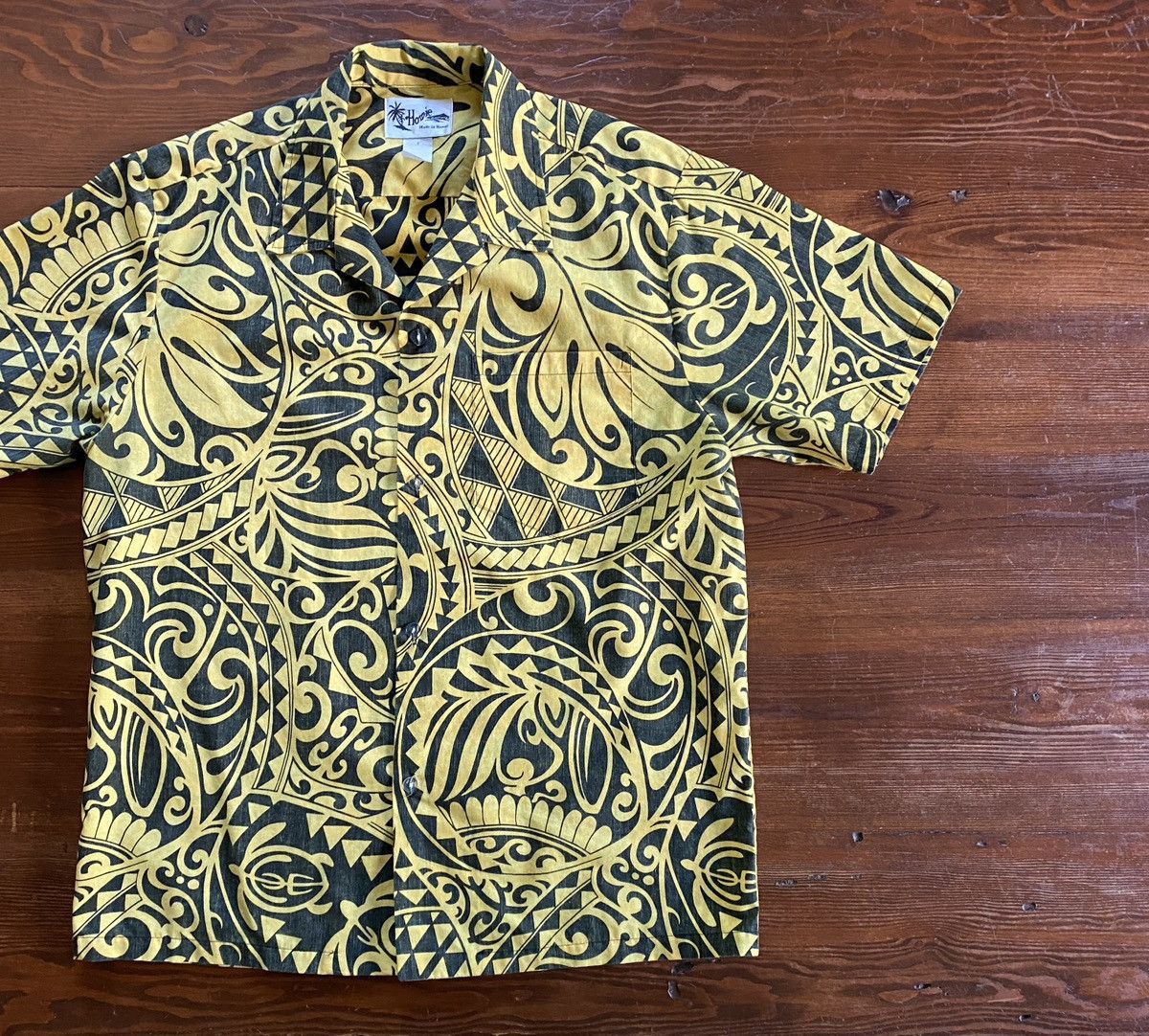 Vintage Vintage 80’s Howie Tribal Style Hawaiian Button Up Shirt Size US L / EU 52-54 / 3 - 1 Thumbnail