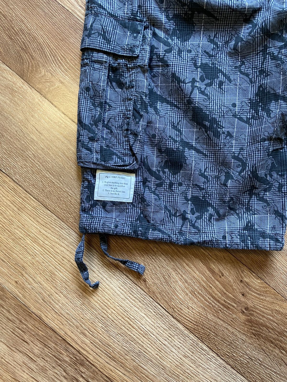 Nike × Vintage Nike Cargo Multi Pockets Shorts Size US 34 / EU 50 - 9 Thumbnail