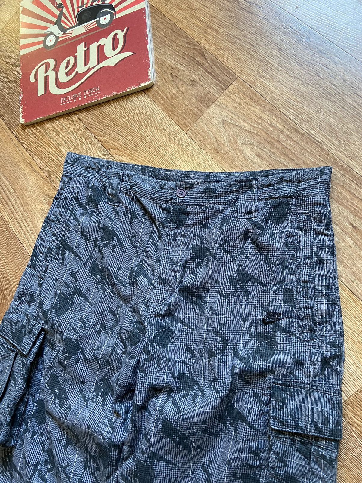 Nike × Vintage Nike Cargo Multi Pockets Shorts Size US 34 / EU 50 - 4 Thumbnail