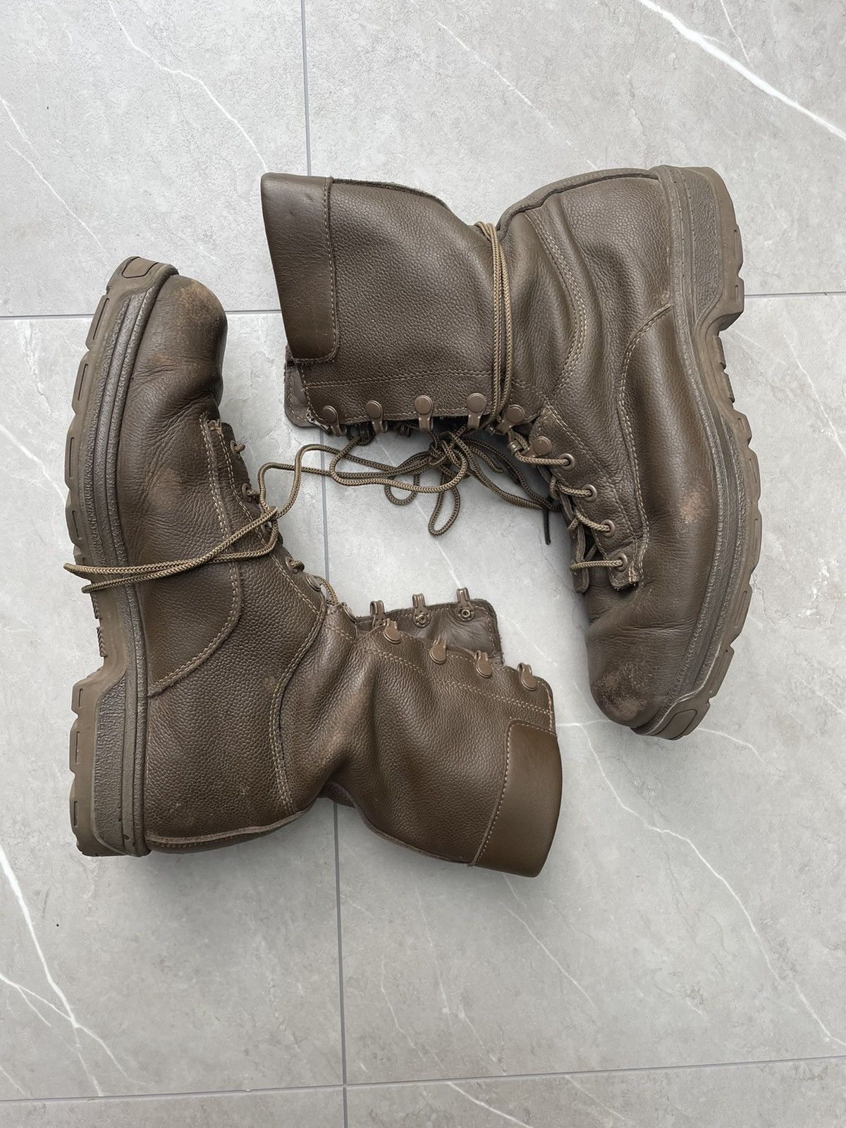 Other Trashed Military Issue Combat Boots Size US 10 / EU 43 - 1 Thumbnail