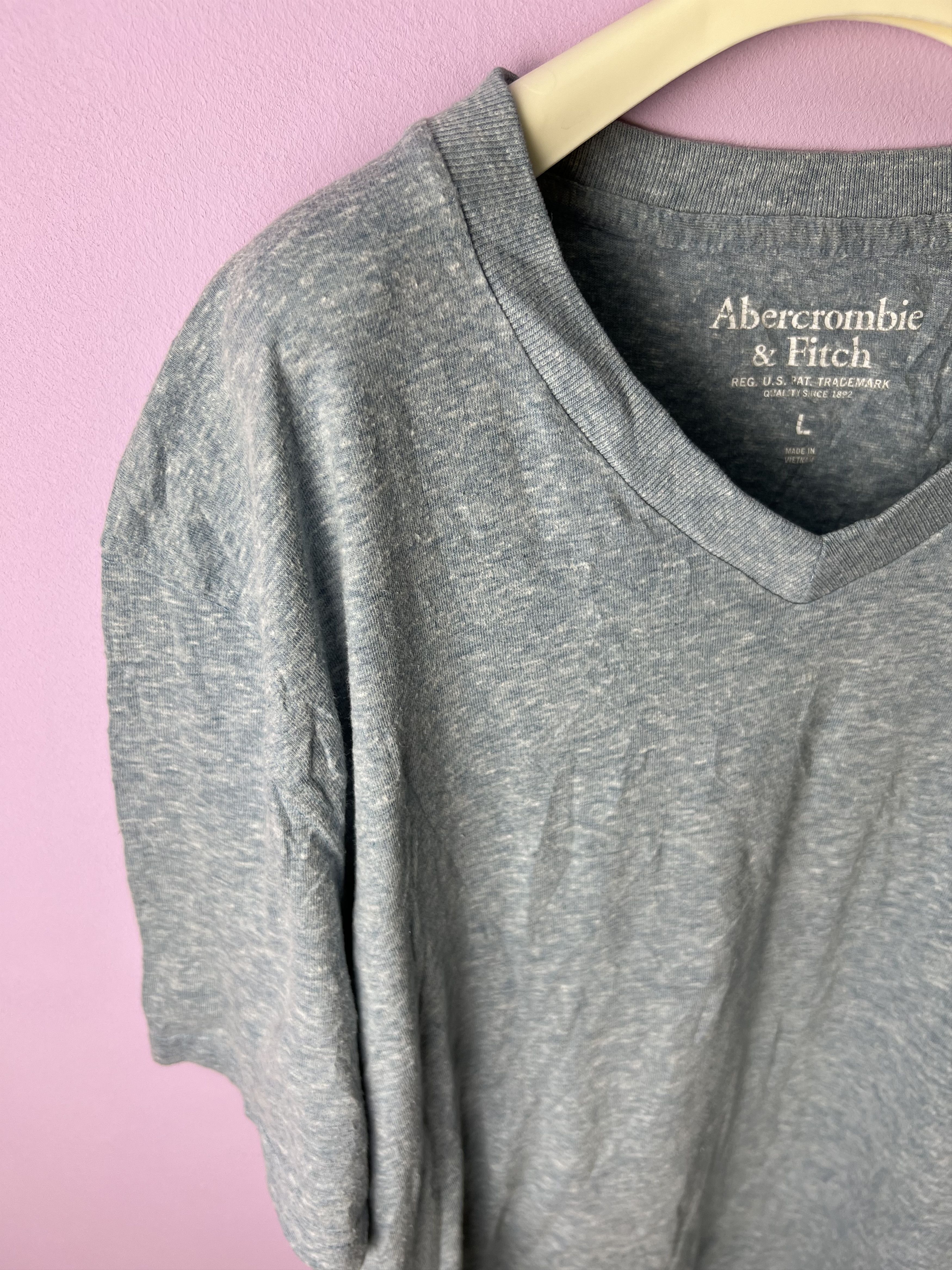 Abercrombie & Fitch 🔥V Neck Abercrombie Tees Size US M / EU 48-50 / 2 - 5 Thumbnail