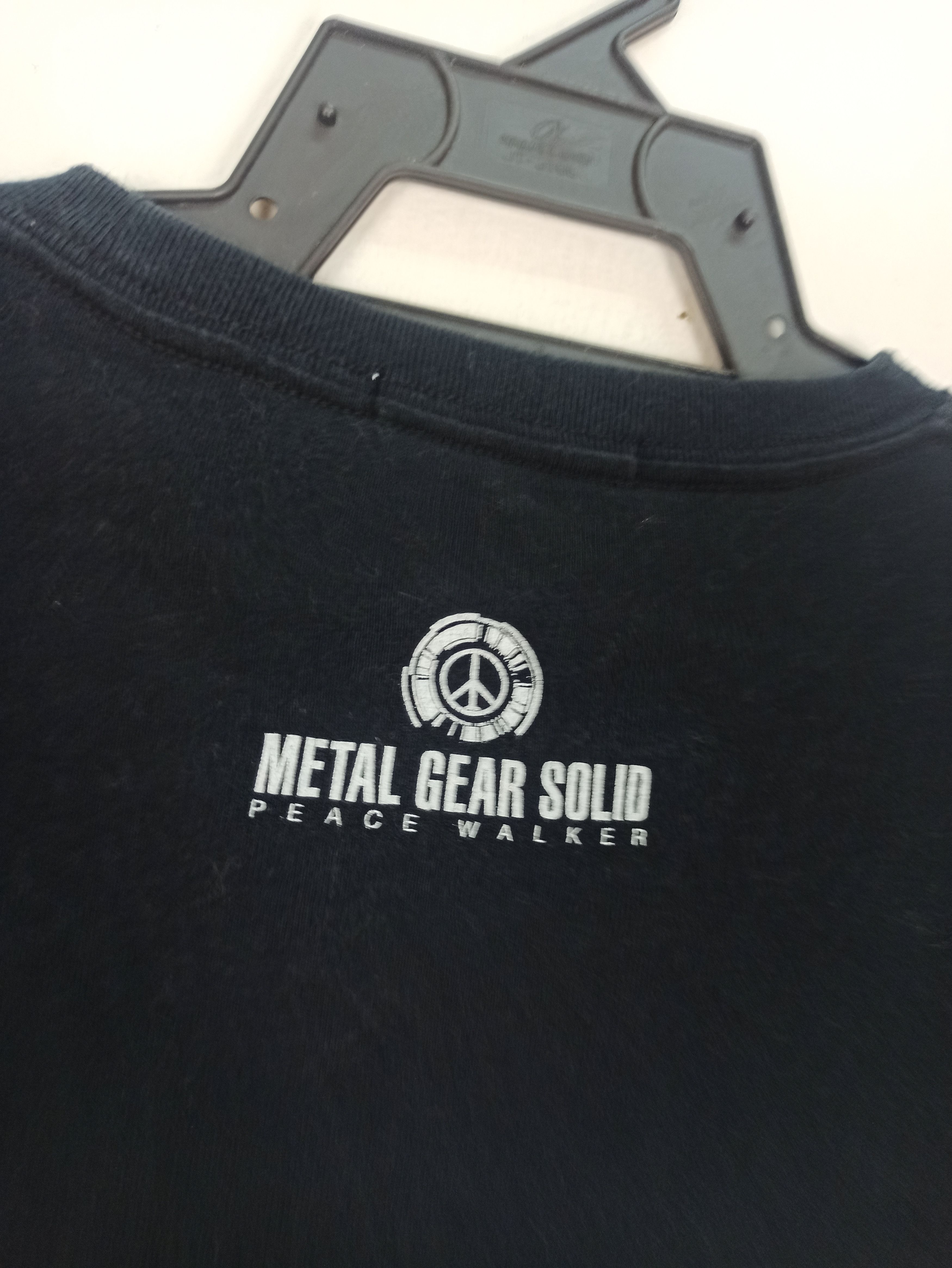 Playstation Uniqlo Metal Gear Solid BIG BOSS Tshirt Size US XS / EU 42 / 0 - 6 Thumbnail