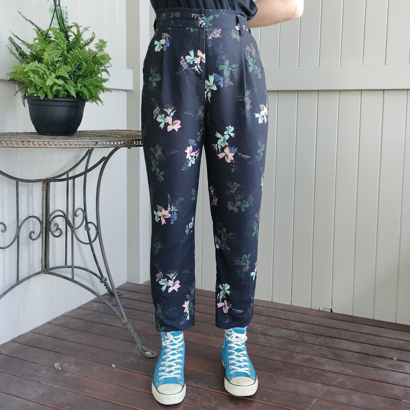 Designer Portmans Pants Black Floral High Waist Pleated Tapered Size 32" / US 10 / IT 46 - 2 Thumbnail