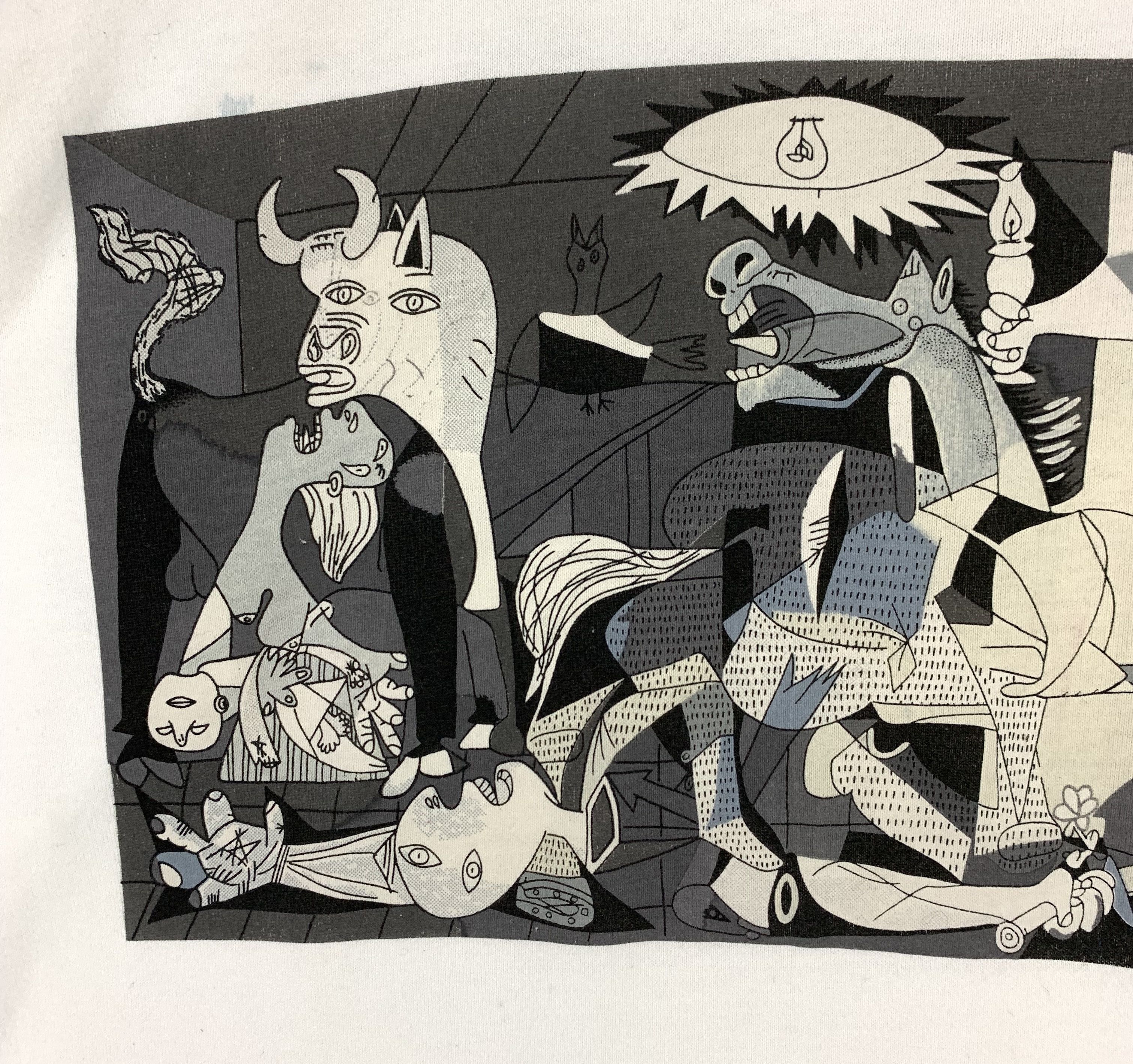 Vintage Pablo Picasso Guernica the famous anti-war painting vtg tee Size US L / EU 52-54 / 3 - 4 Thumbnail