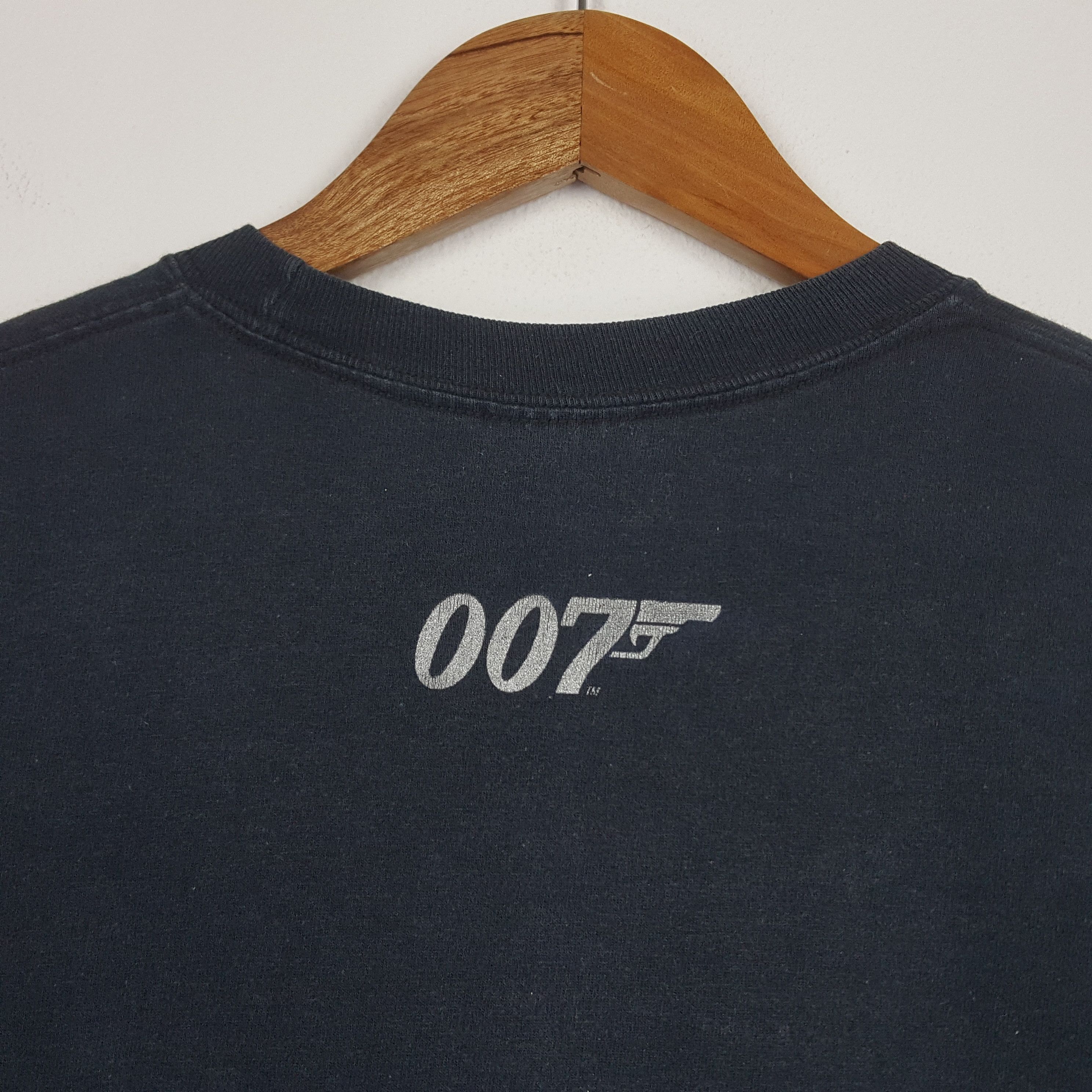 Vintage Vintage JAMES BOND 007 British Spy Movie Promo T-Shirt Size US M / EU 48-50 / 2 - 4 Thumbnail