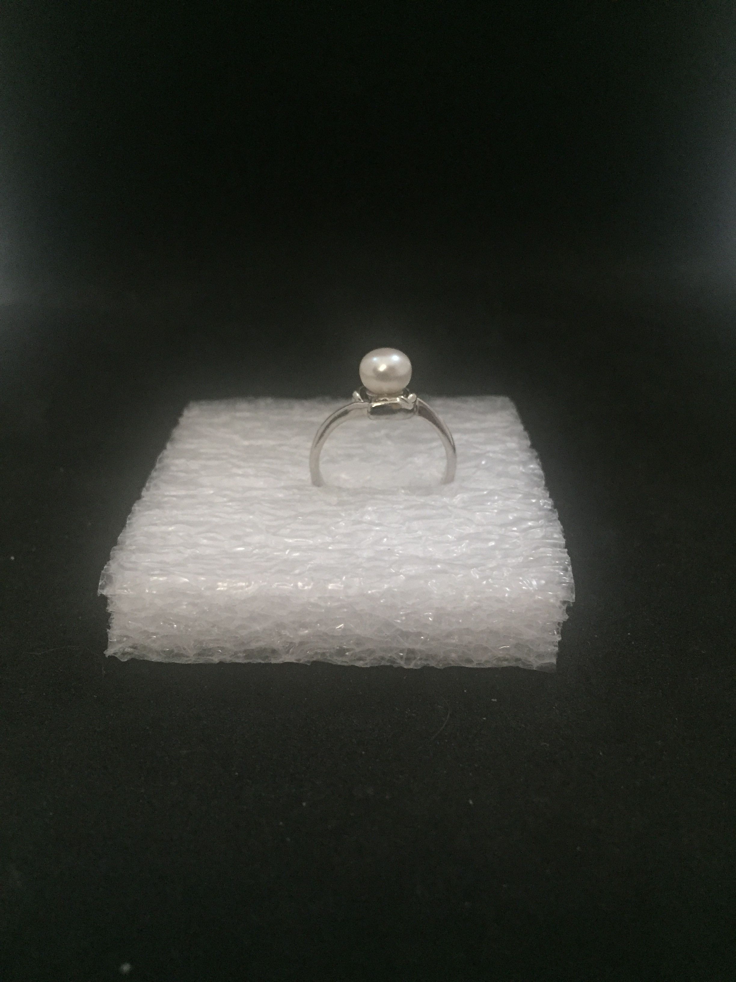 Designer × Jewelry × Vintage White Freshwater Pearl Ring - US Size 6.25 Size ONE SIZE - 2 Thumbnail