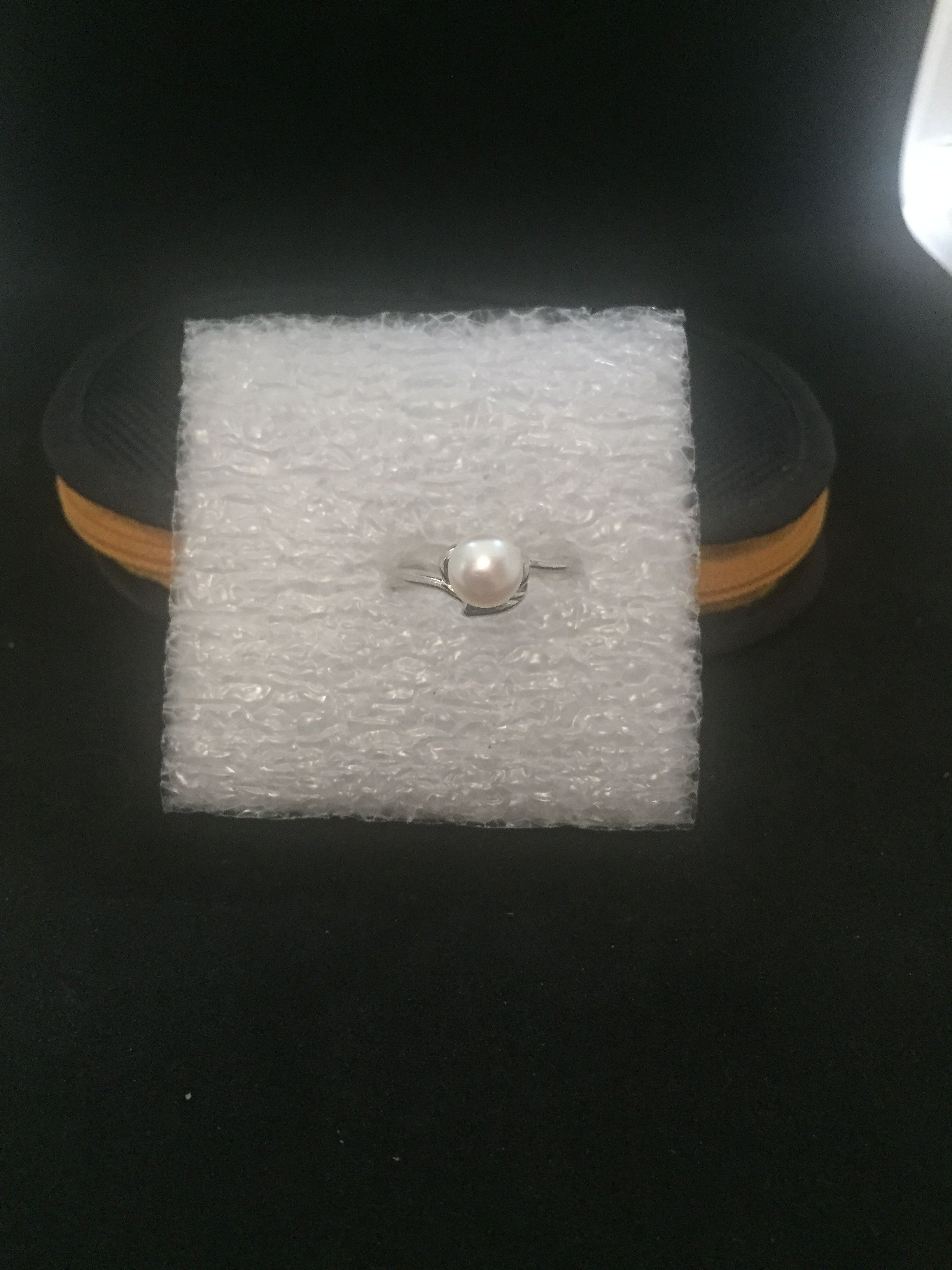Designer × Jewelry × Vintage White Freshwater Pearl Ring - US Size 6.25 Size ONE SIZE - 1 Thumbnail