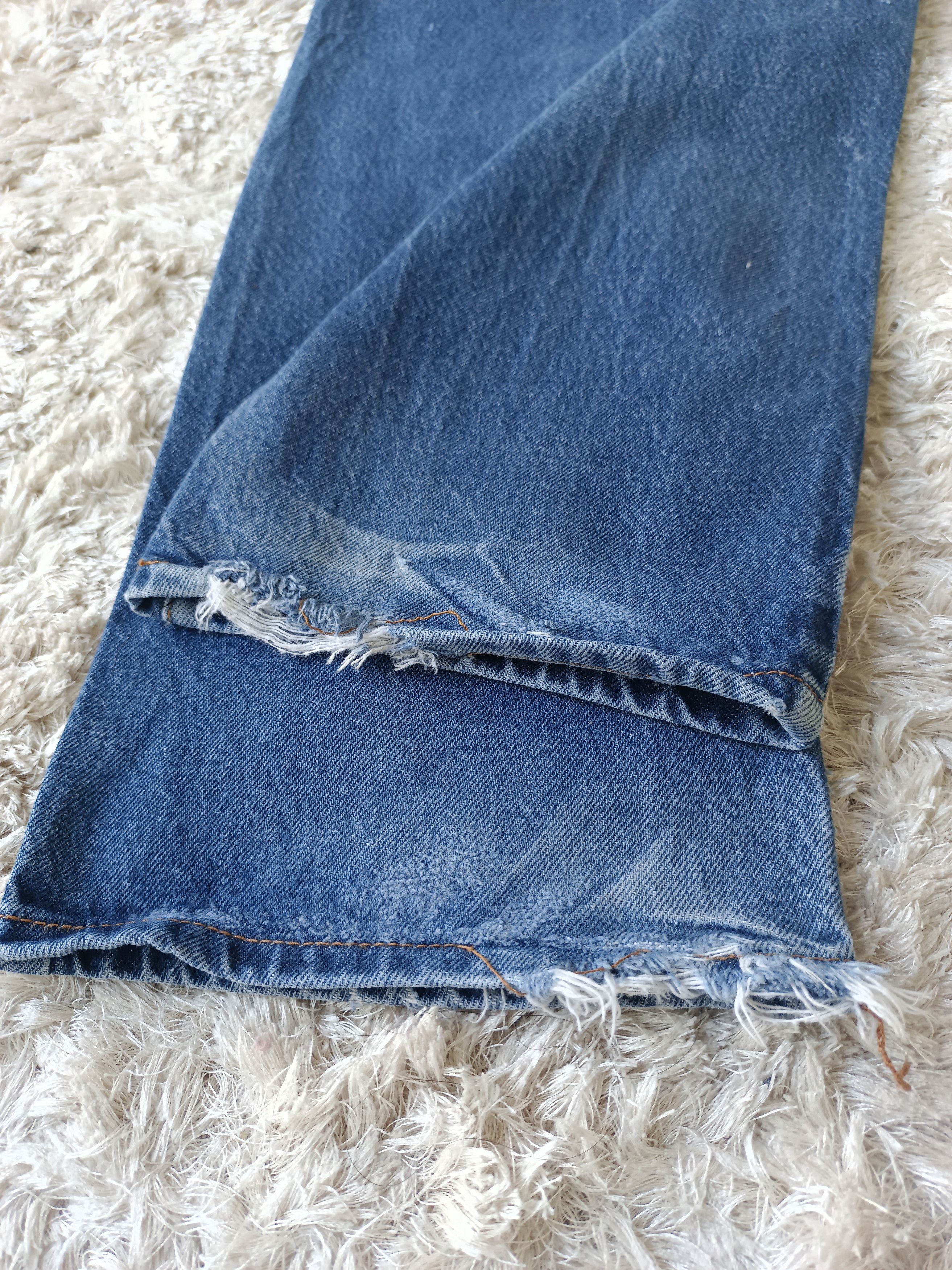Levi's Vintage Clothing × Vintage Vintage 90's Levi's 517 Bootcut Distressed Jeans Size US 31 - 11 Thumbnail