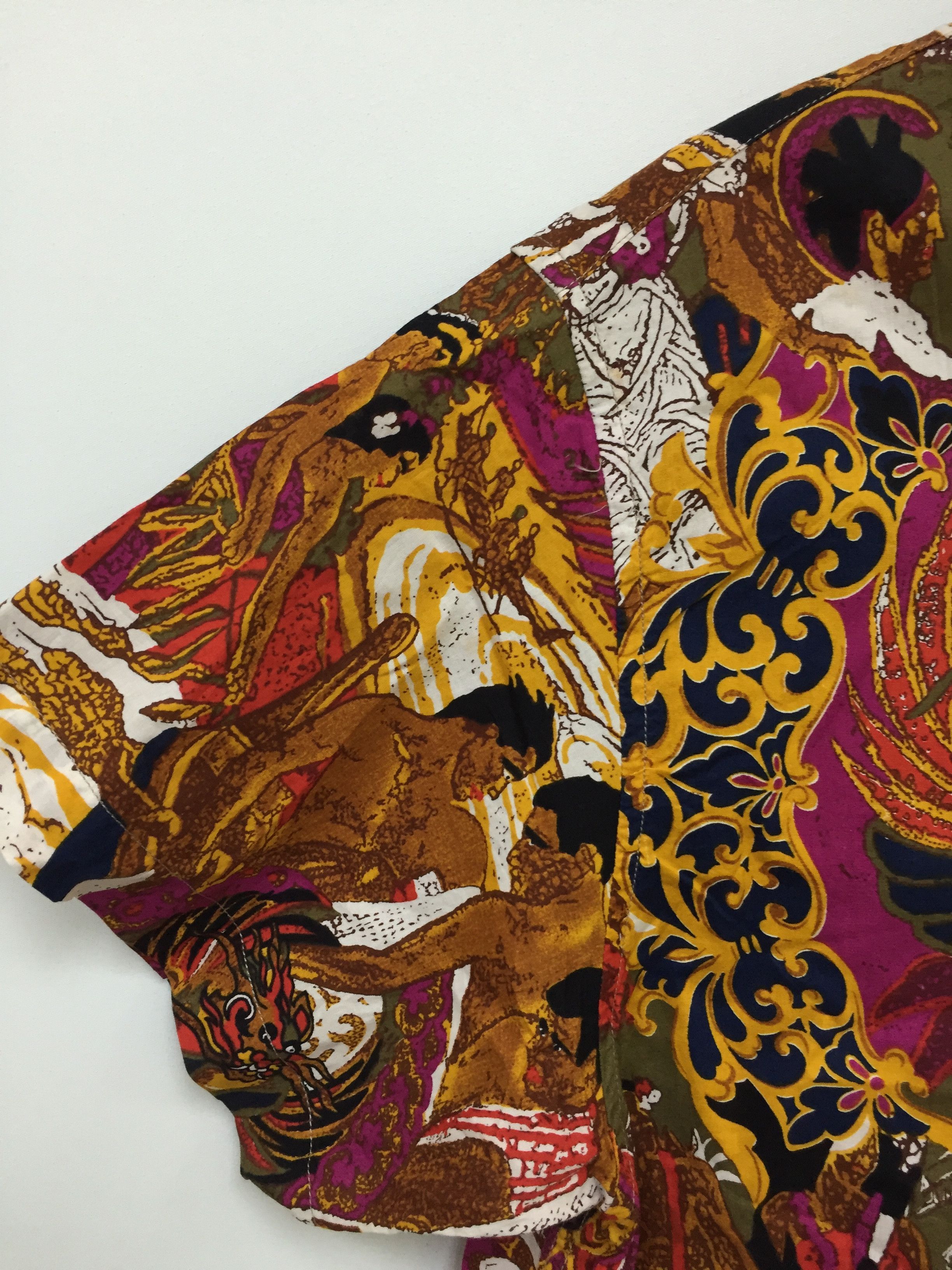 Gianfranco Ferre 90's American native Hawaiian Fullprint Size L / US 10 / IT 46 - 5 Thumbnail