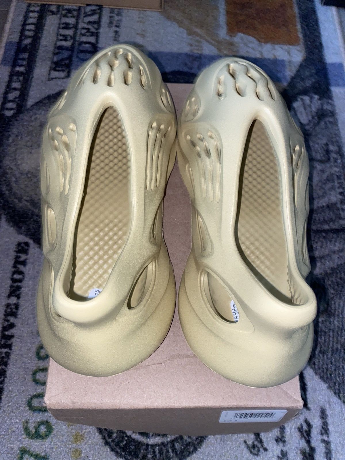 Adidas × Kanye West adidas Yeezy Foam RNNR Sulfur Size US 9 / EU 42 - 4 Thumbnail