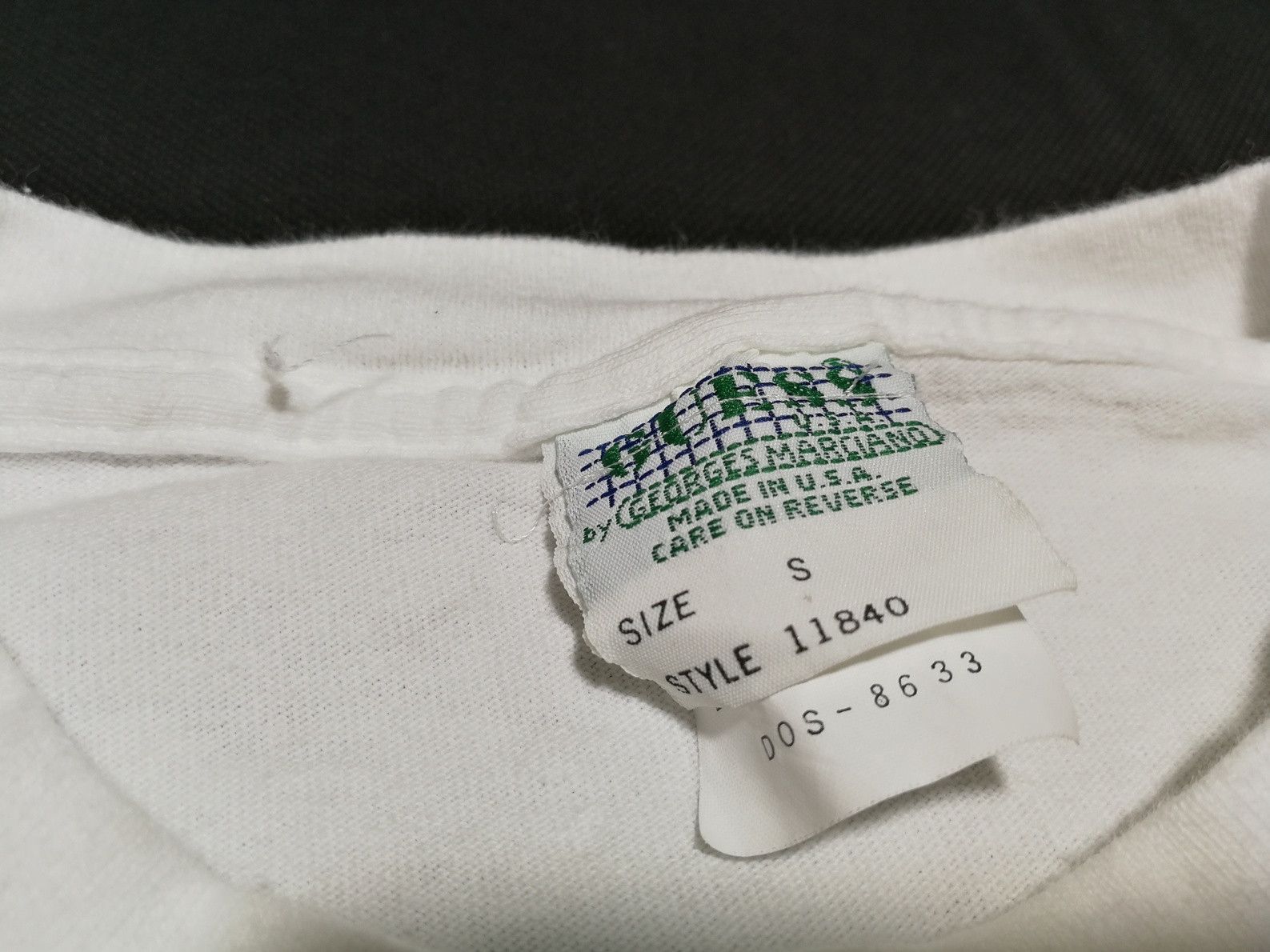 Guess Vintage 90s Guess Jeans USA 1994 Big Logo Tee Size US S / EU 44-46 / 1 - 4 Thumbnail