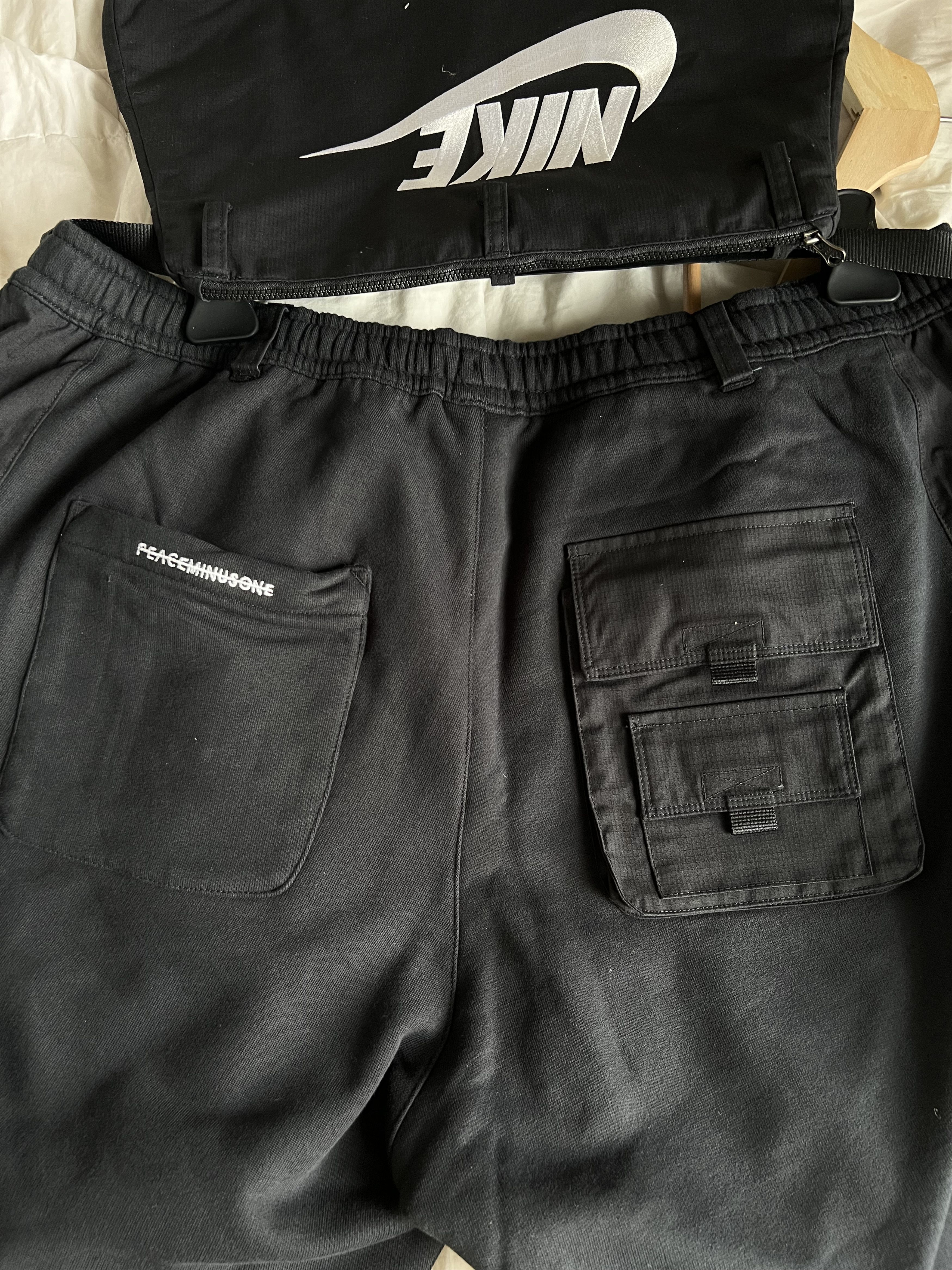 Nike × peaceminusone Nike Peaceminsuone G-Dragon Cargo Pants in Black Size US 36 / EU 52 - 11 Thumbnail