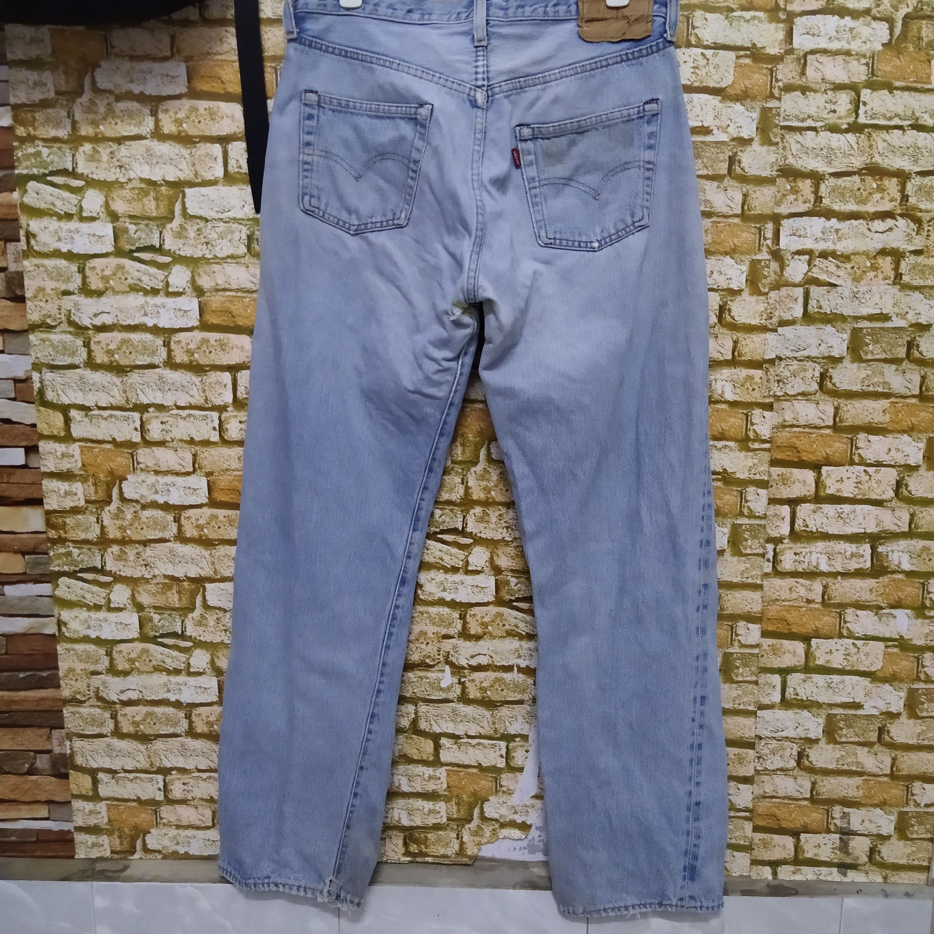 Levi's 80s LEVIS 501 SELVEDGE USA DENIM #524 DISTRESSED (D552) Size US 30 / EU 46 - 1 Thumbnail