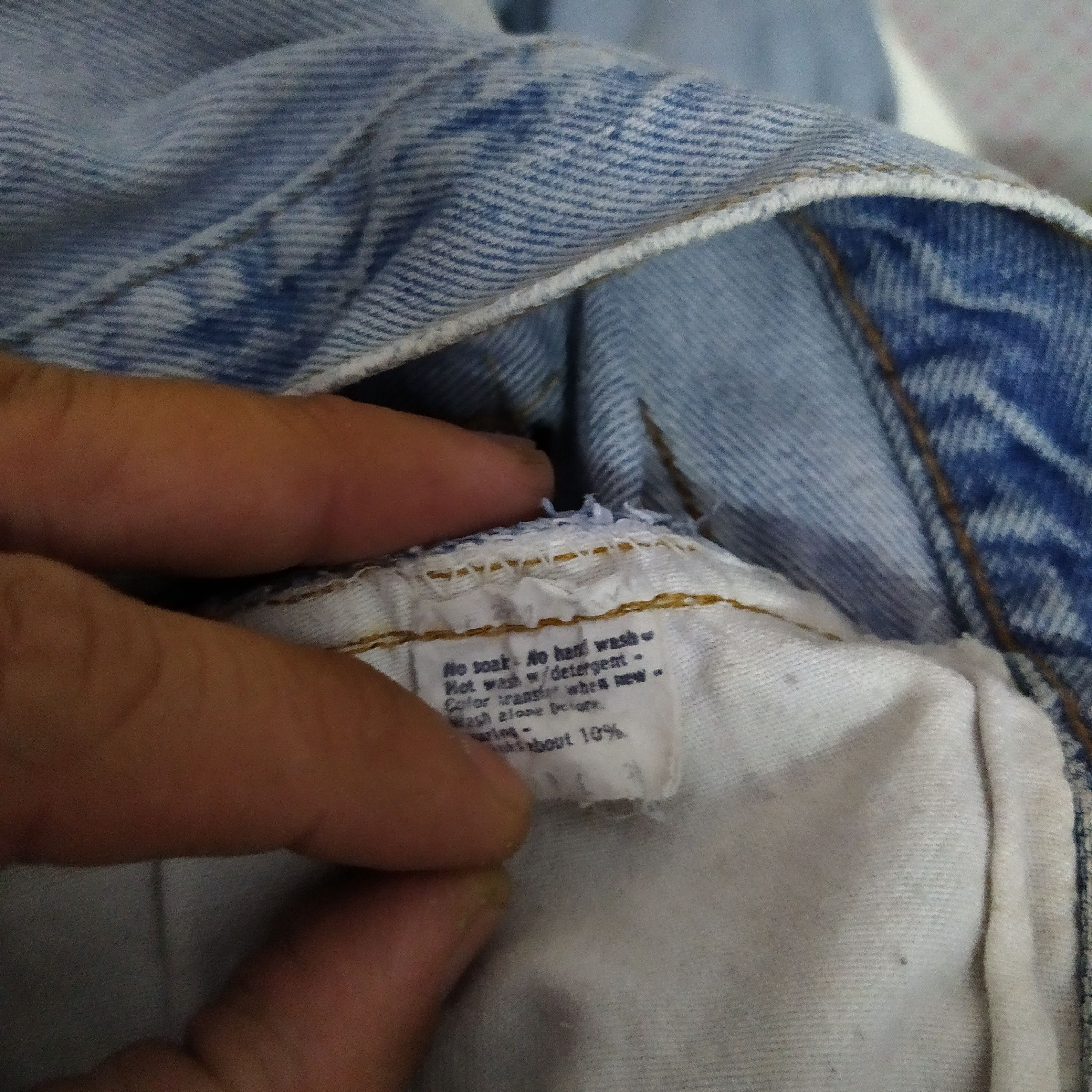 Levi's 80s LEVIS 501 SELVEDGE USA DENIM #524 DISTRESSED (D552) Size US 30 / EU 46 - 11 Thumbnail