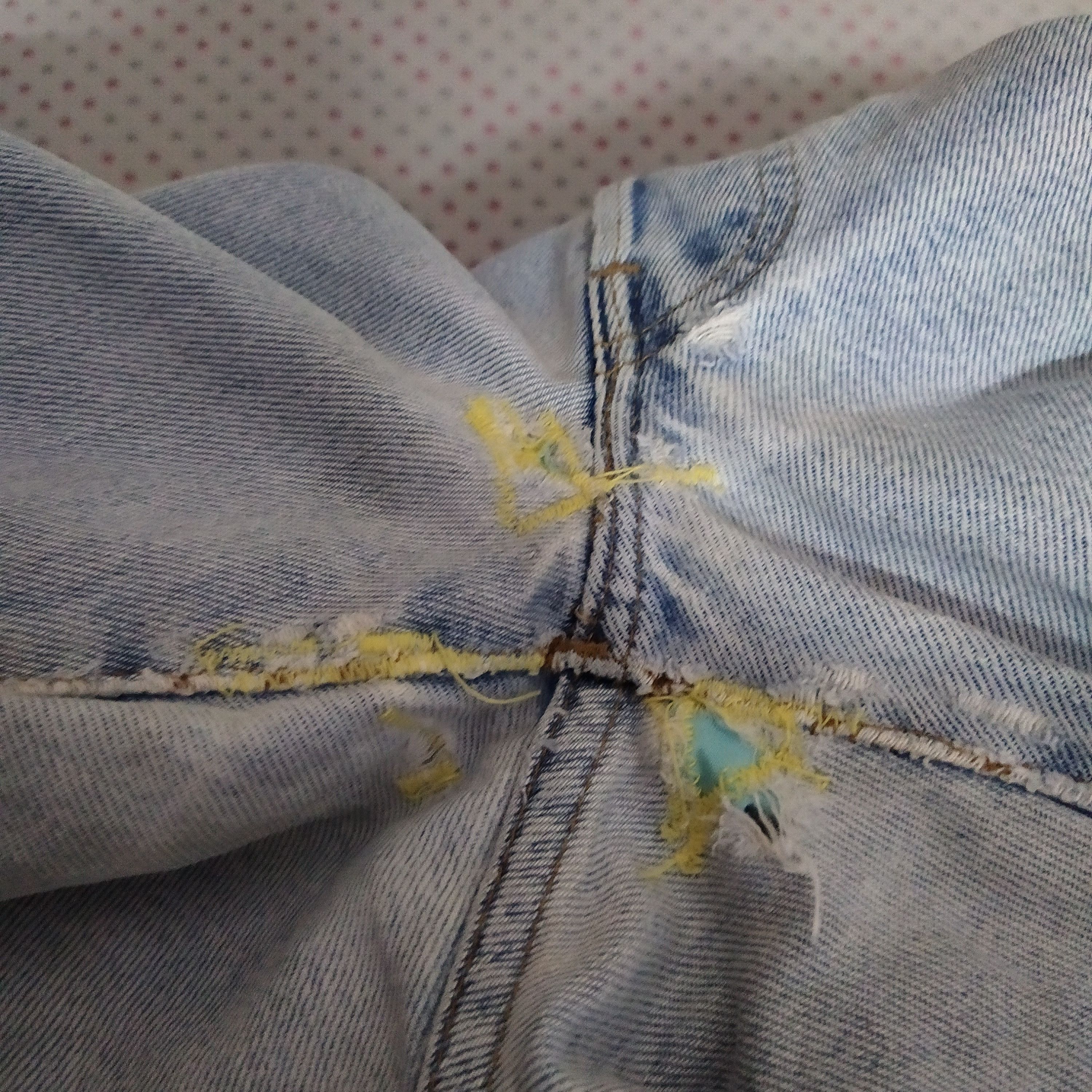 Levi's 80s LEVIS 501 SELVEDGE USA DENIM #524 DISTRESSED (D552) Size US 30 / EU 46 - 8 Thumbnail