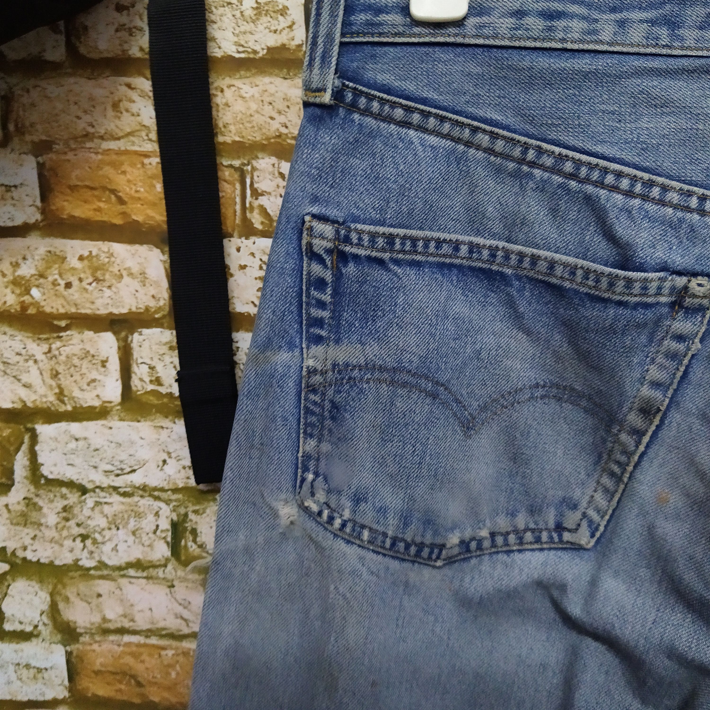 Levi's 80s LEVIS 501 Selvedge USA #6 DenimN (D551) W30 Size US 30 / EU 46 - 8 Thumbnail