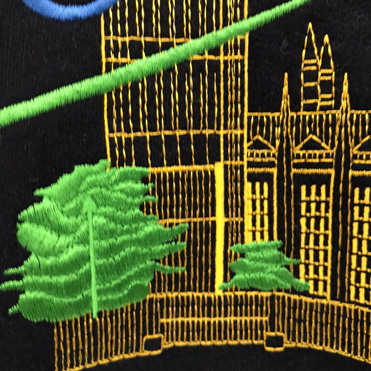 Vintage Vintage London Sweatshirt Embroidery Big Ben London Size US M / EU 48-50 / 2 - 5 Thumbnail