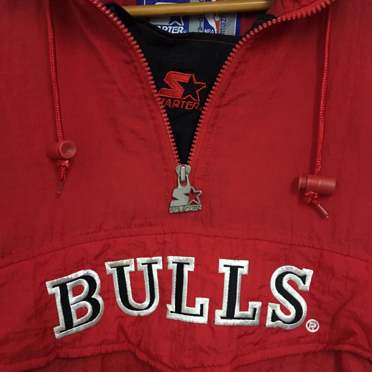 NBA × Starter Starter Chicago Bulls NBA Big Logo Spell Out Jacket Size M Size US M / EU 48-50 / 2 - 3 Thumbnail