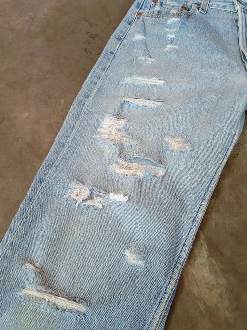 Levi's Vintage Levi's 501 Distressed Jeans 28x30 Size US 28 / EU 44 - 8 Thumbnail