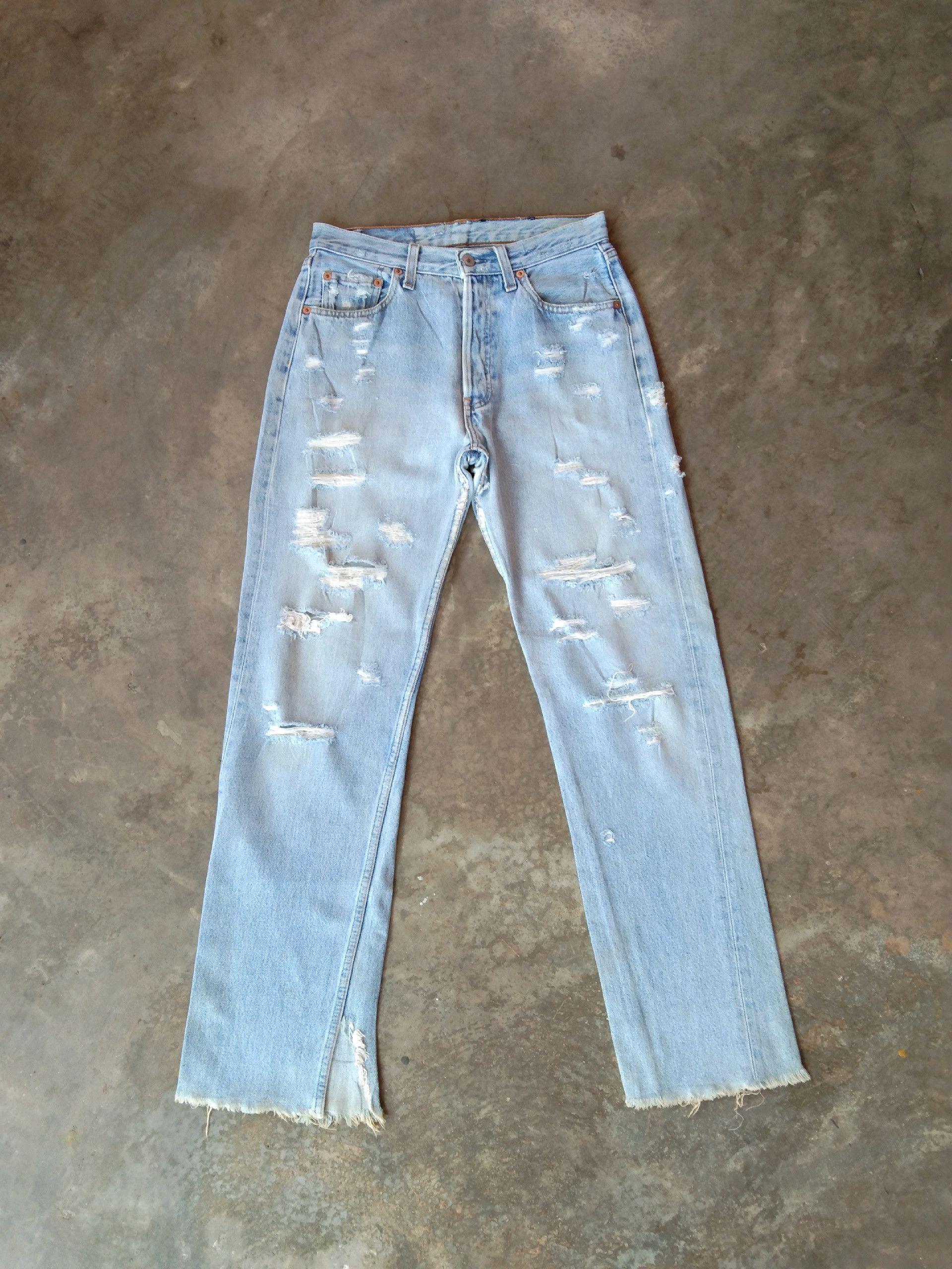 Levi's Vintage Levi's 501 Distressed Jeans 28x30 Size US 28 / EU 44 - 1 Thumbnail