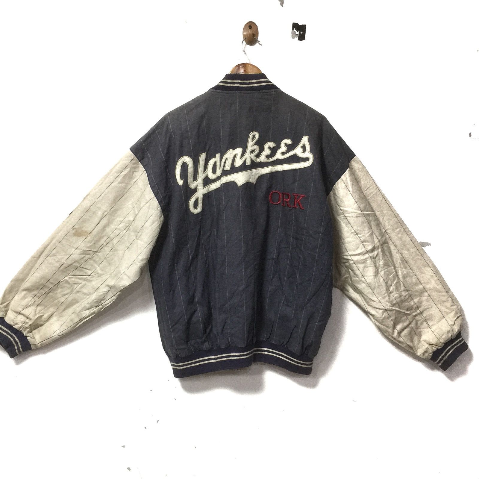 MLB × New York Yankees 💥delete today💥BY Marc Okkonen 1991 American League jersy Size US XL / EU 56 / 4 - 2 Thumbnail