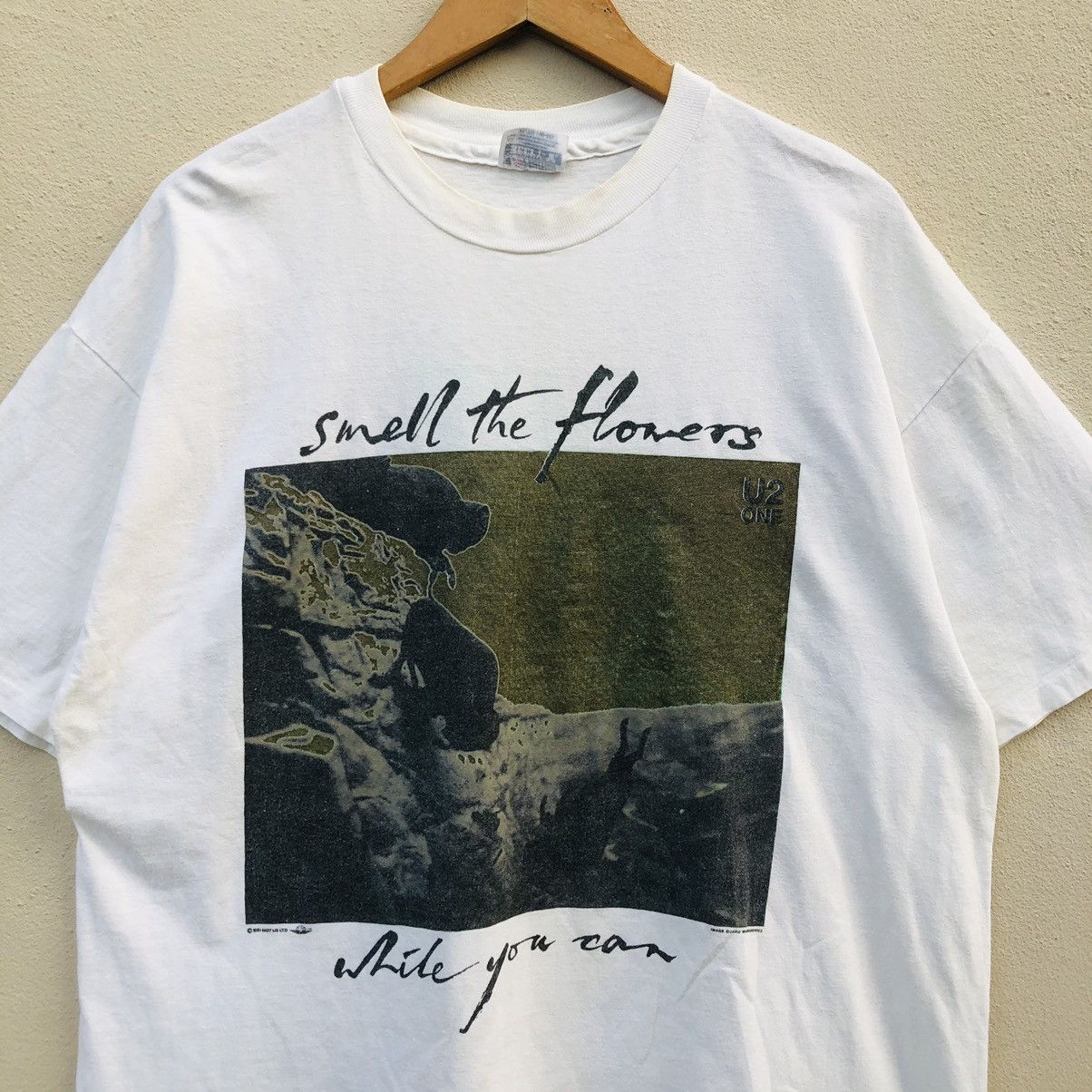 Band Tees × Vintage 🔥🔥Vintage U2 SMELL THE FLOWER WHILE YOU CAN BAND T-shirt Size US XL / EU 56 / 4 - 3 Thumbnail