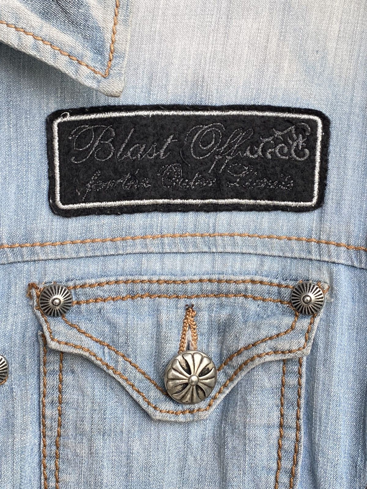 Japanese Brand Vintage Angel Chrome Wings Hearts Crest /Travis Flacko Scott Size US M / EU 48-50 / 2 - 5 Thumbnail