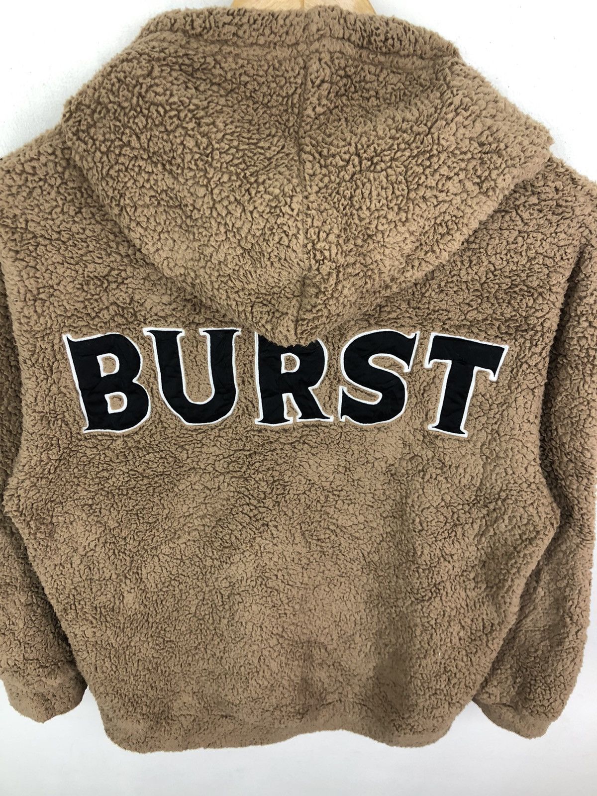 Japanese Brand Leahmatin Burst Embroidery Spellout Fleece Hoodie Size US M / EU 48-50 / 2 - 9 Thumbnail