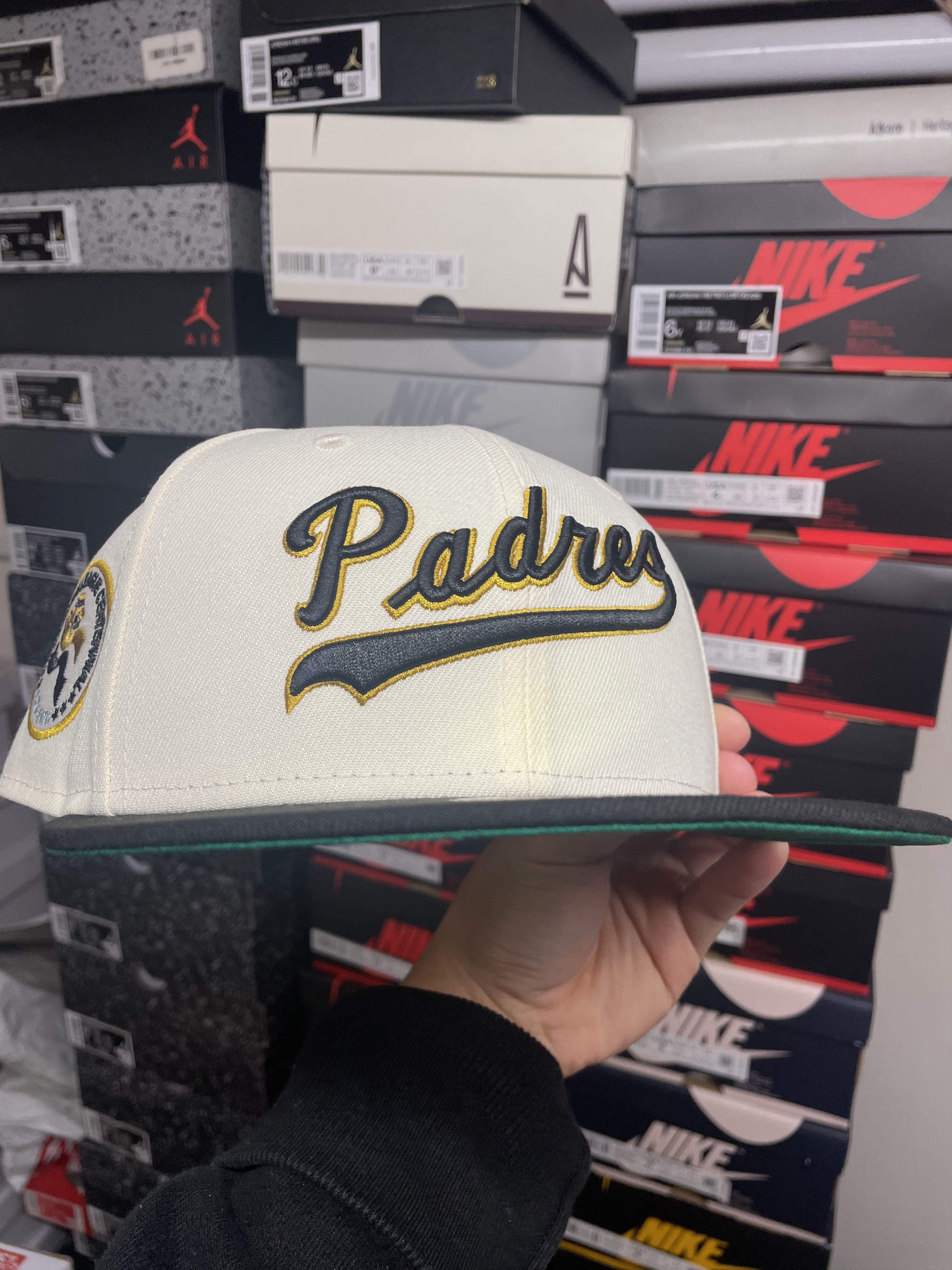 MLB × New Era 7 1/8 White Black Script San Diego Padres Two 2 Tone Chrome Size ONE SIZE - 7 Thumbnail