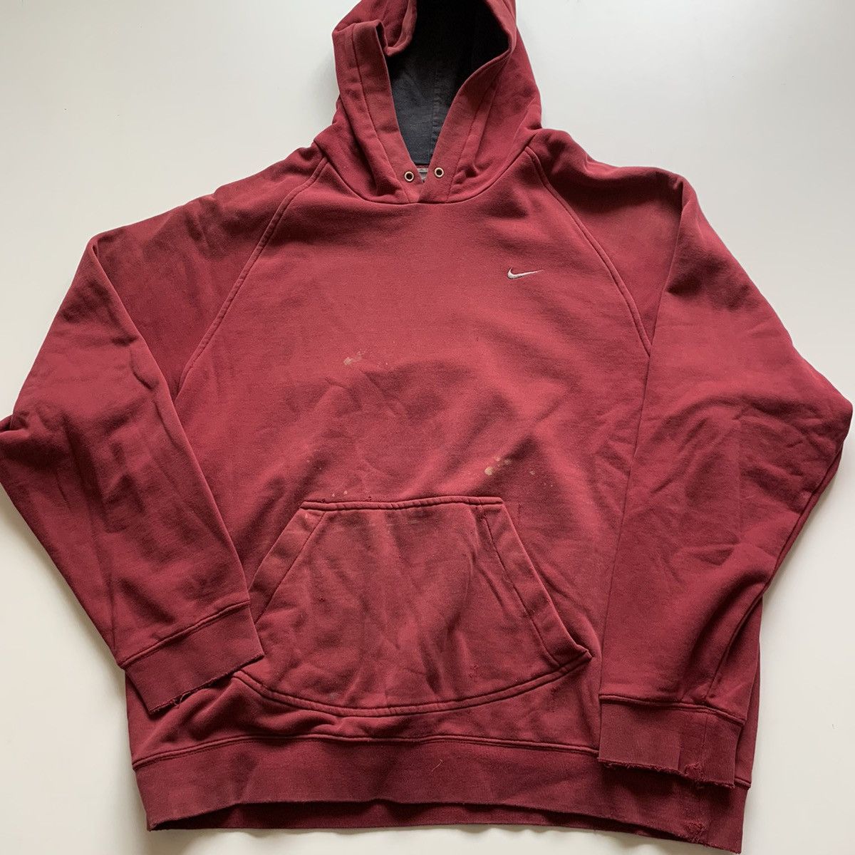 Nike Vintage 2000s Nike Embroidered Swoosh Hoodie Men's Large Red Size US L / EU 52-54 / 3 - 1 Thumbnail