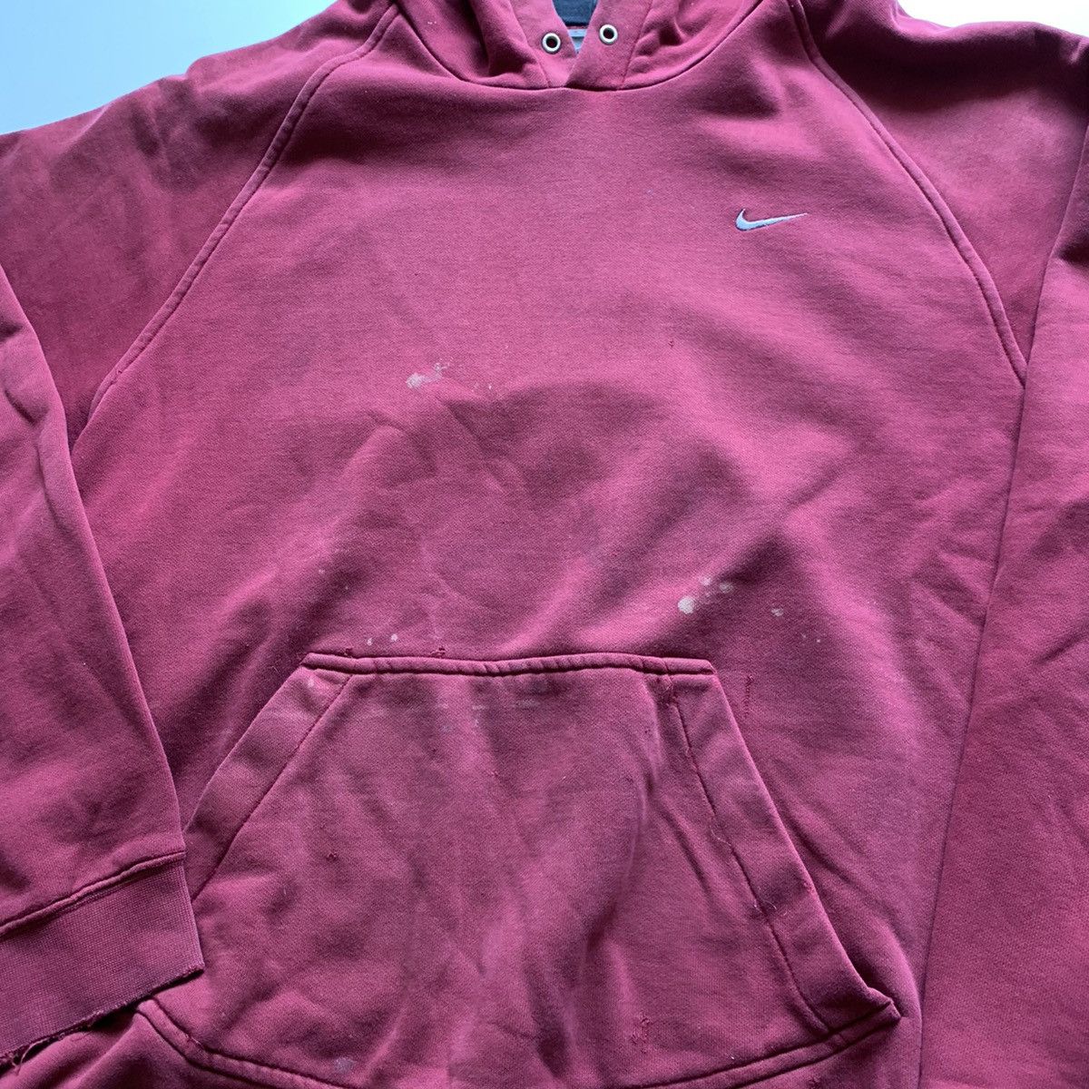 Nike Vintage 2000s Nike Embroidered Swoosh Hoodie Men's Large Red Size US L / EU 52-54 / 3 - 2 Thumbnail