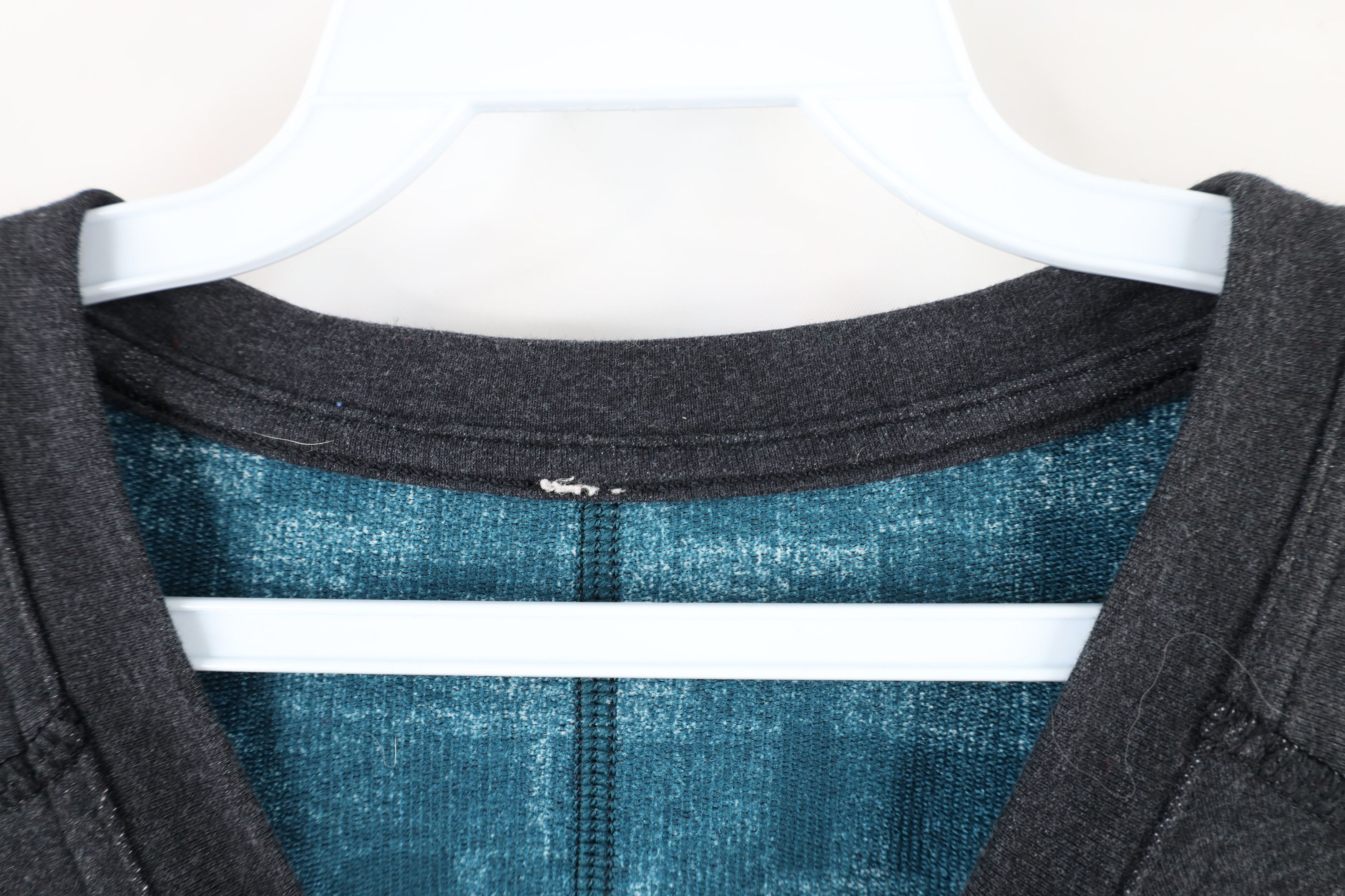 Vintage Lululemon Long Sleeve Crewneck Sweatshirt Geometric Blue Size US XL / EU 56 / 4 - 4 Thumbnail