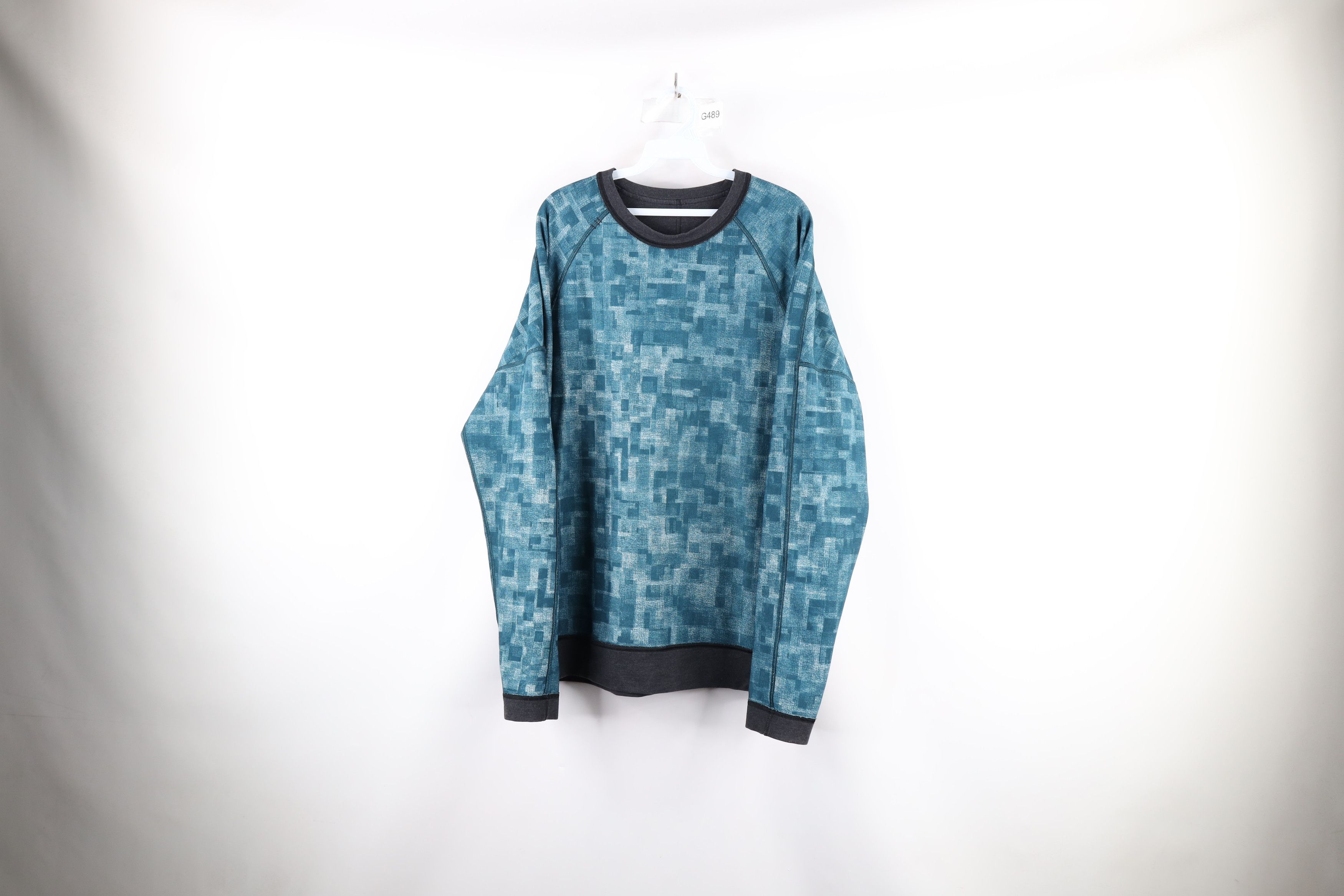 Vintage Lululemon Long Sleeve Crewneck Sweatshirt Geometric Blue Size US XL / EU 56 / 4 - 10 Thumbnail