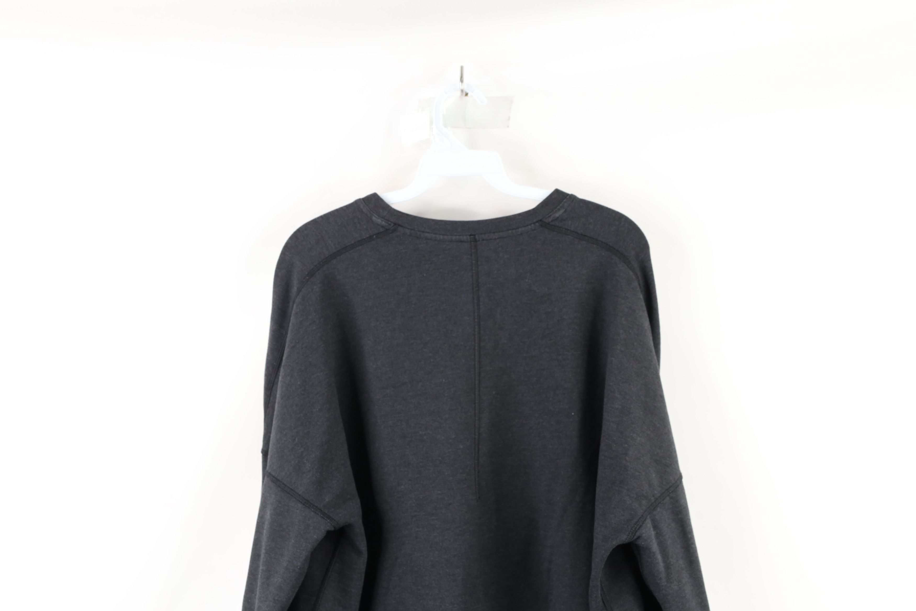 Vintage Lululemon Long Sleeve Crewneck Sweatshirt Geometric Blue Size US XL / EU 56 / 4 - 6 Thumbnail
