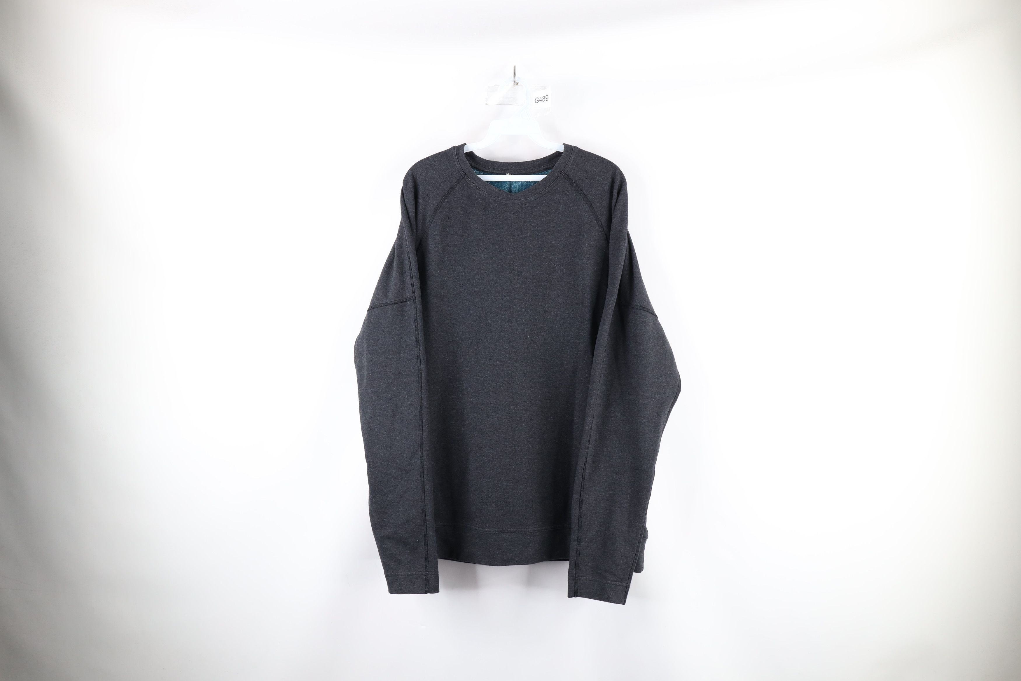 image of Lululemon Long Sleeve Crewneck Sweatshirt Geometric Blue in Grey, Men's (Size XL)