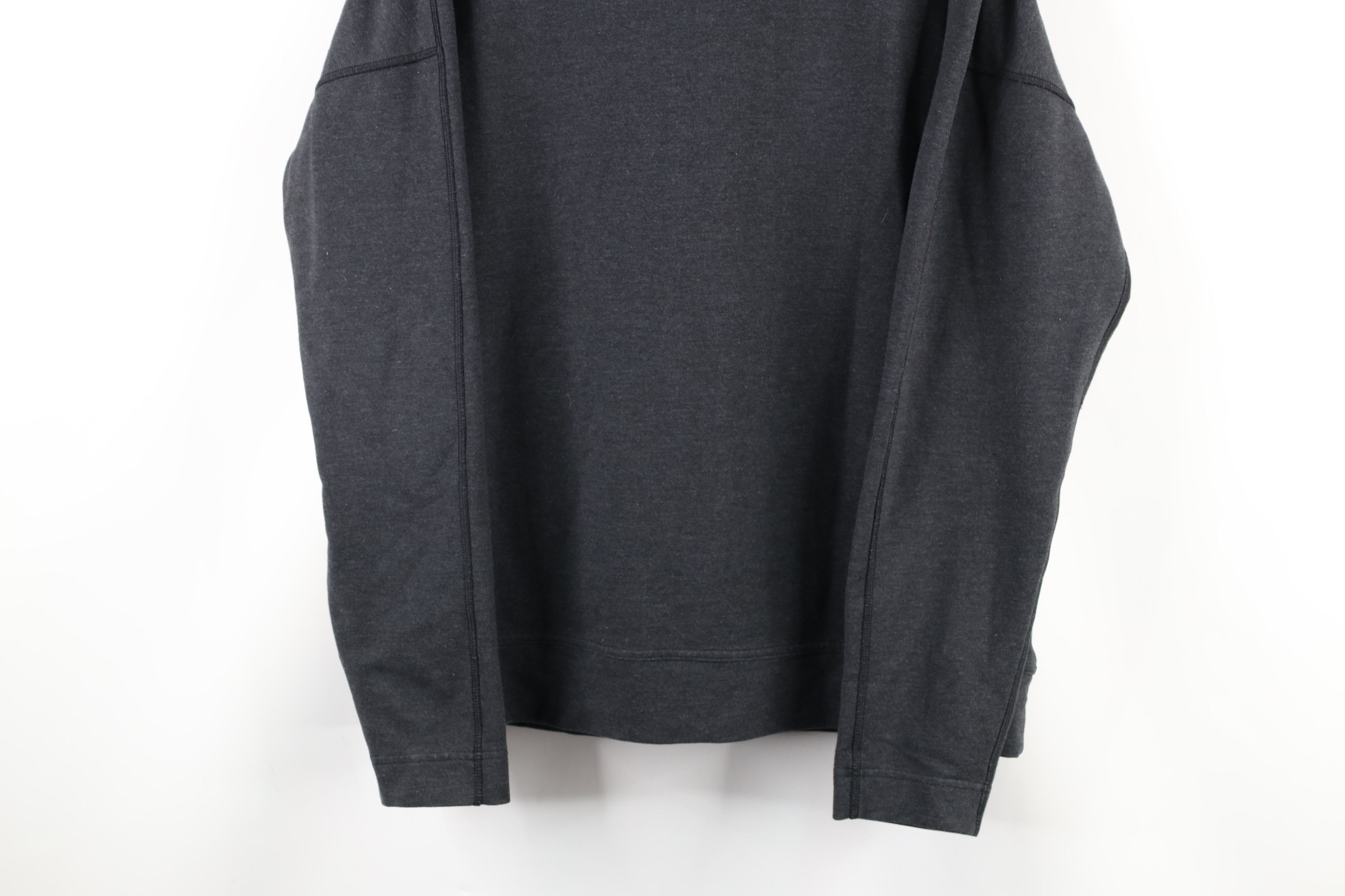 Vintage Lululemon Long Sleeve Crewneck Sweatshirt Geometric Blue Size US XL / EU 56 / 4 - 3 Thumbnail
