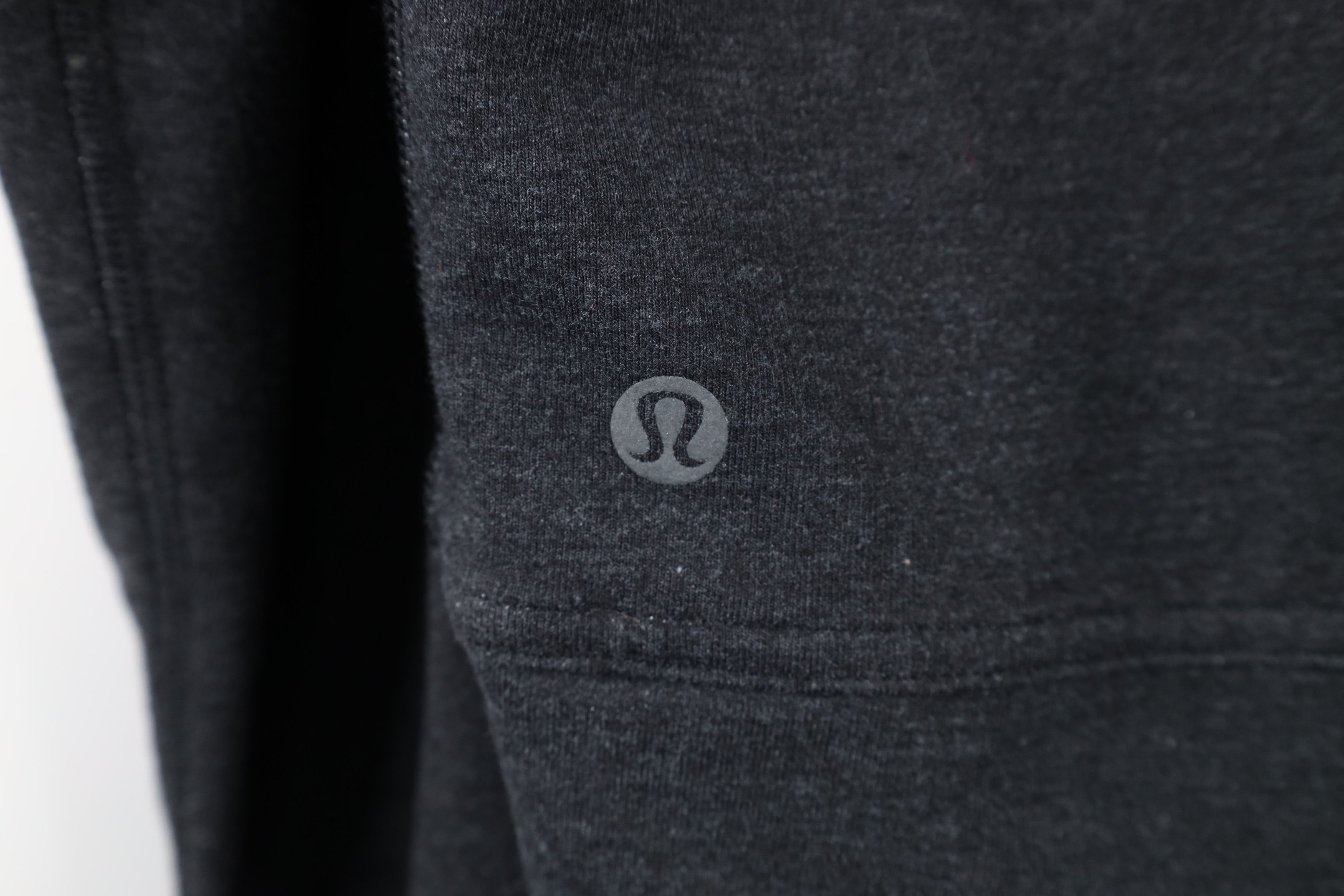Vintage Lululemon Long Sleeve Crewneck Sweatshirt Geometric Blue Size US XL / EU 56 / 4 - 8 Thumbnail