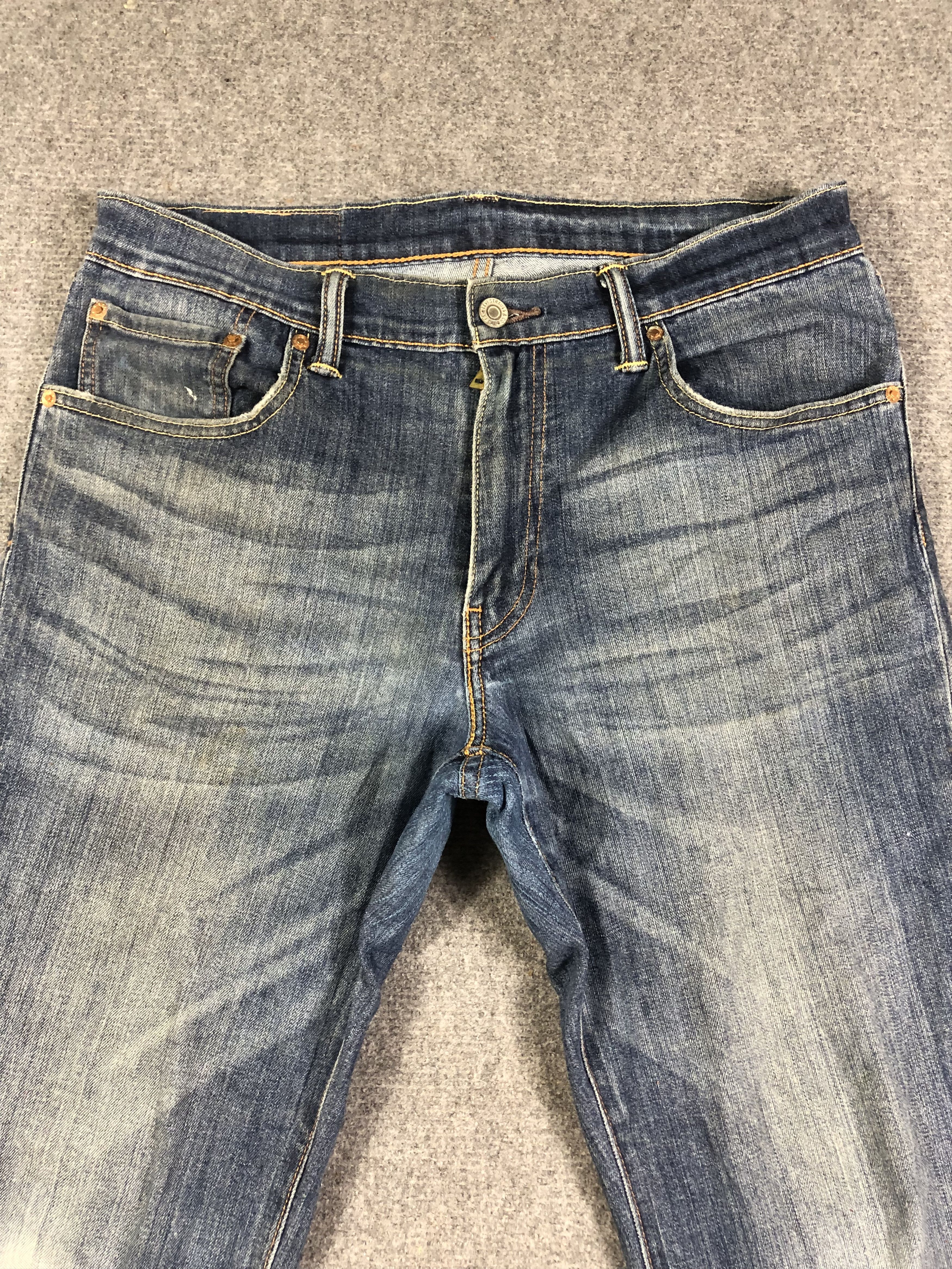Levi's Faded blue Levis 502 Jeans 33x29.5 Size US 33 - 2 Thumbnail
