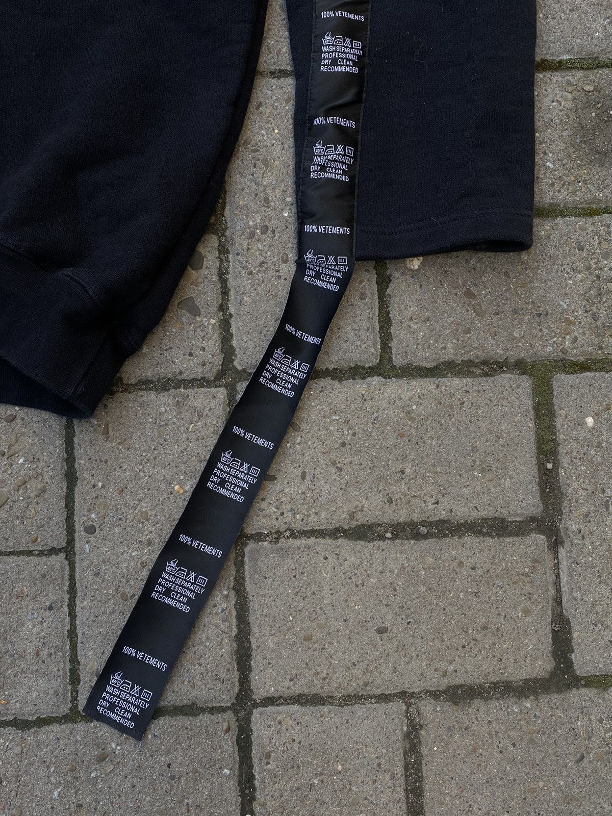 Vetements Vetements Tape Cotton Sweatshirt Size US L / EU 52-54 / 3 - 6 Thumbnail